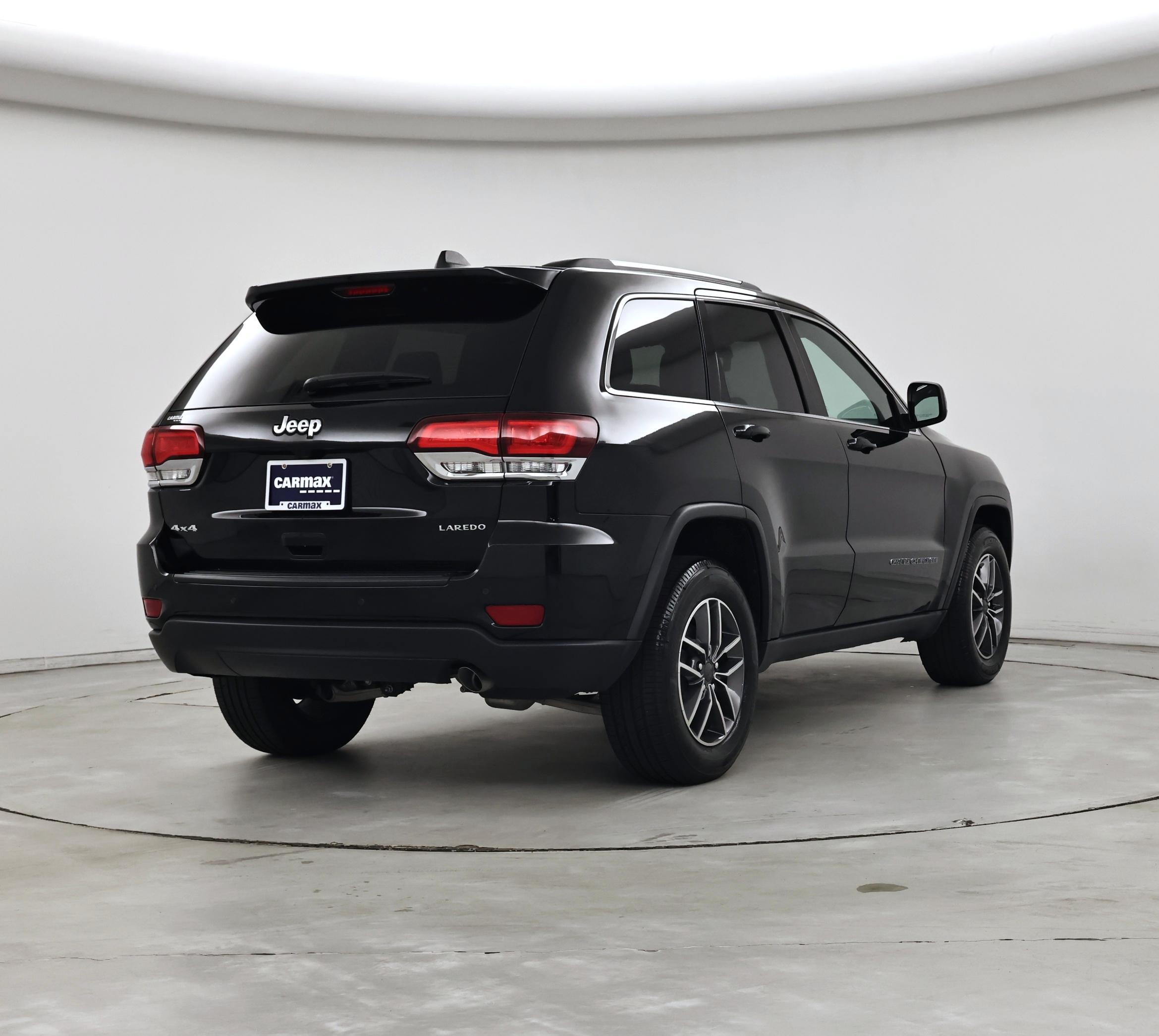 Thumbnail: 2020 Jeep Grand Cherokee - 8