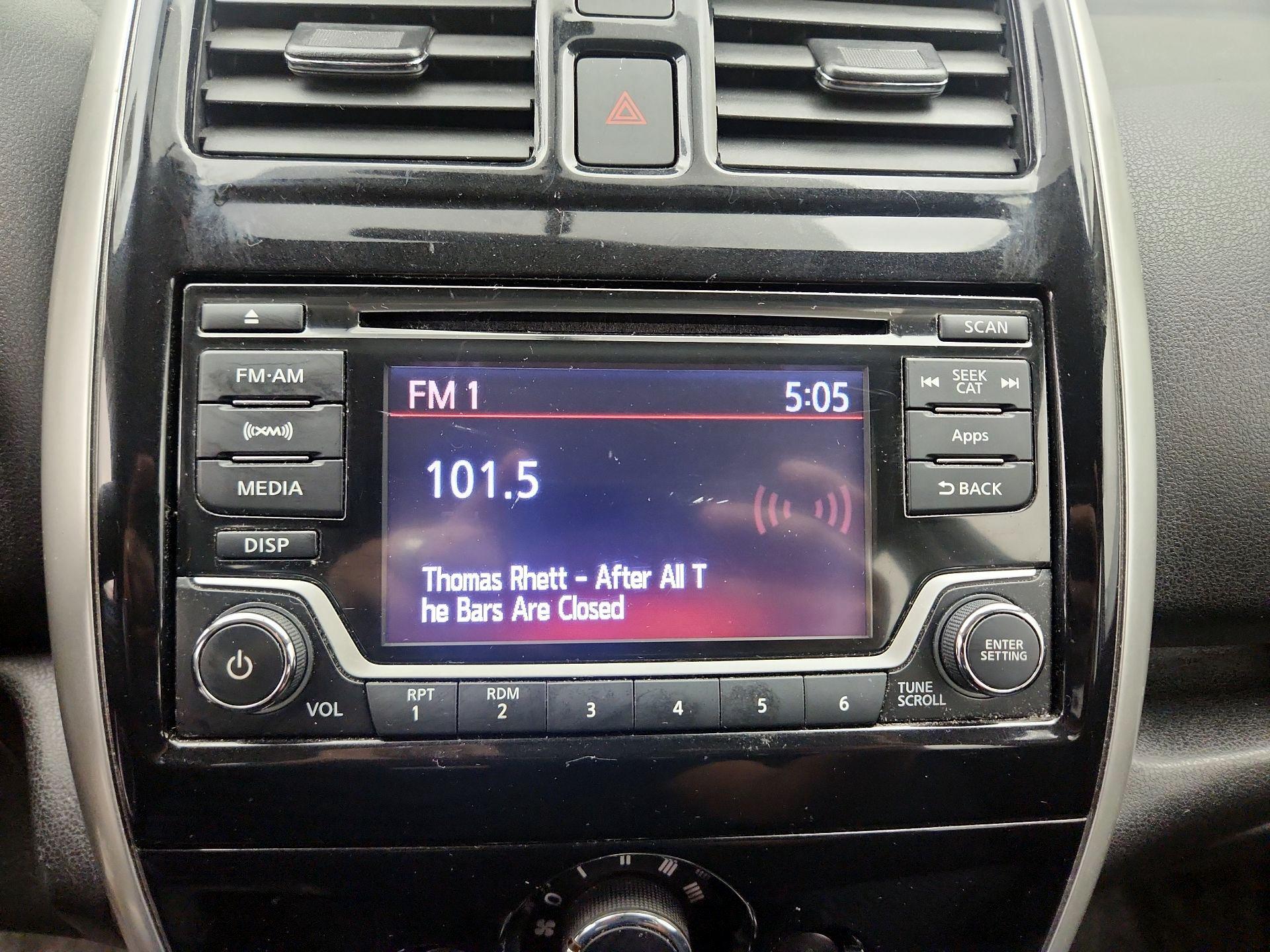 Thumbnail: 2016 Nissan Versa Note - 15