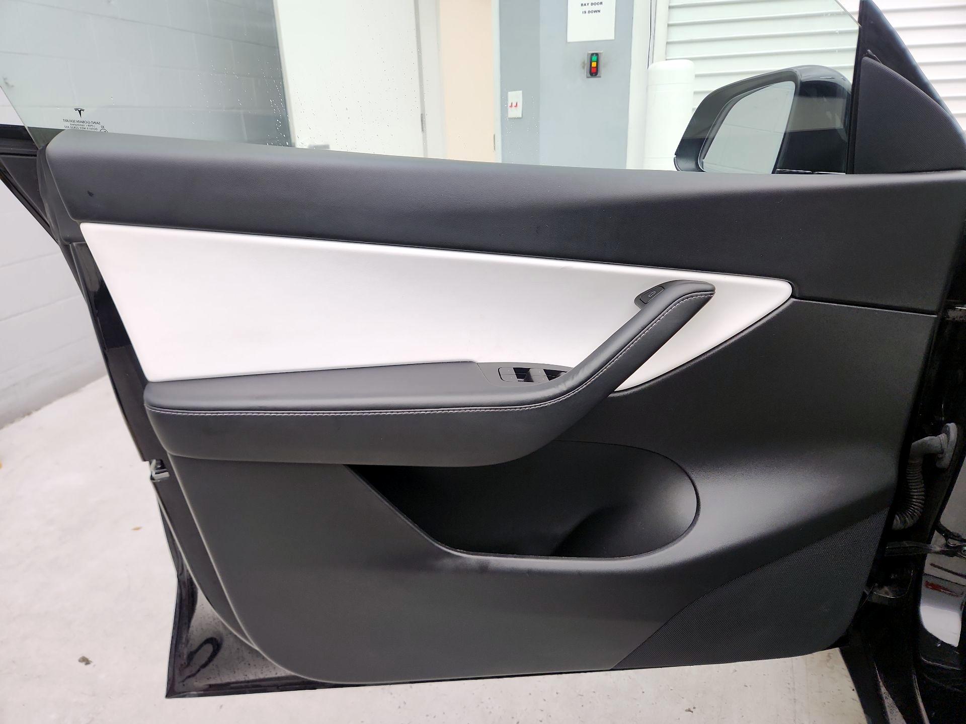 Thumbnail: 2022 Tesla Model Y - 12
