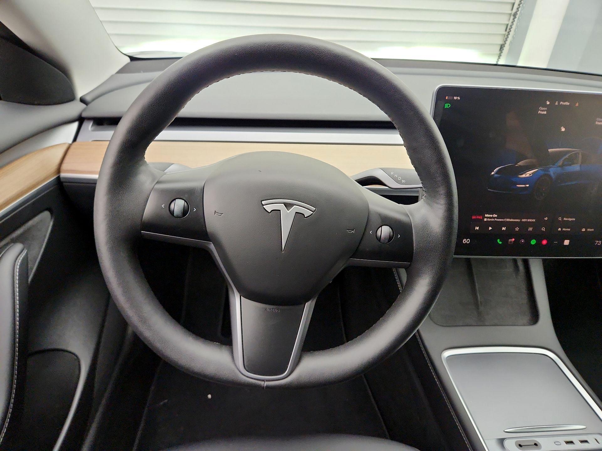 Thumbnail: 2023 Tesla Model 3 - 10