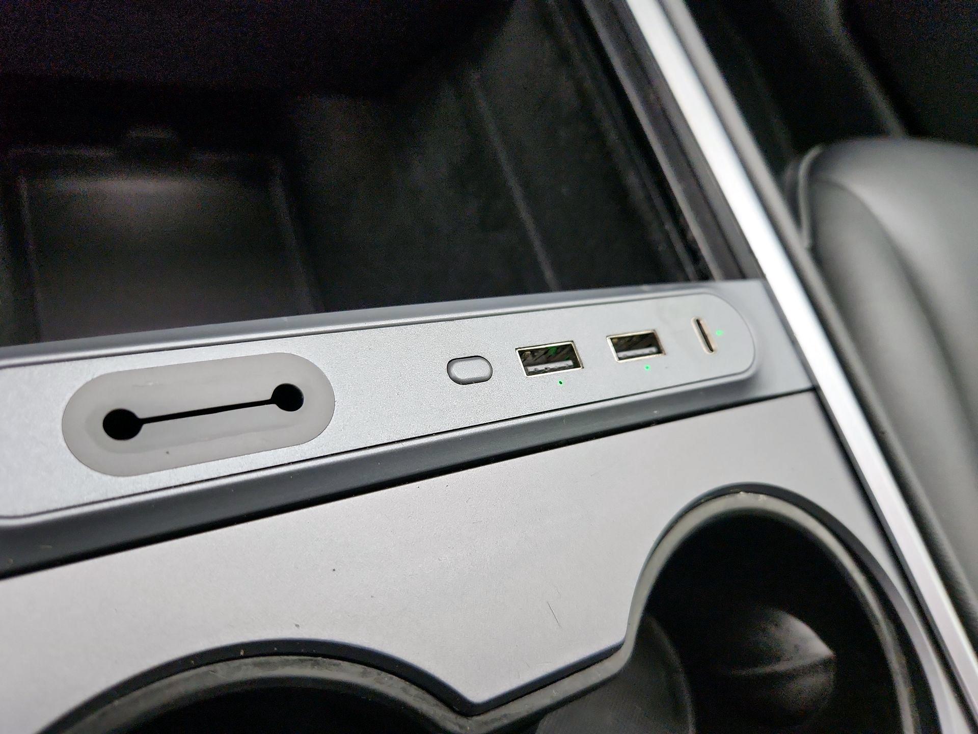 Thumbnail: 2023 Tesla Model 3 - 18
