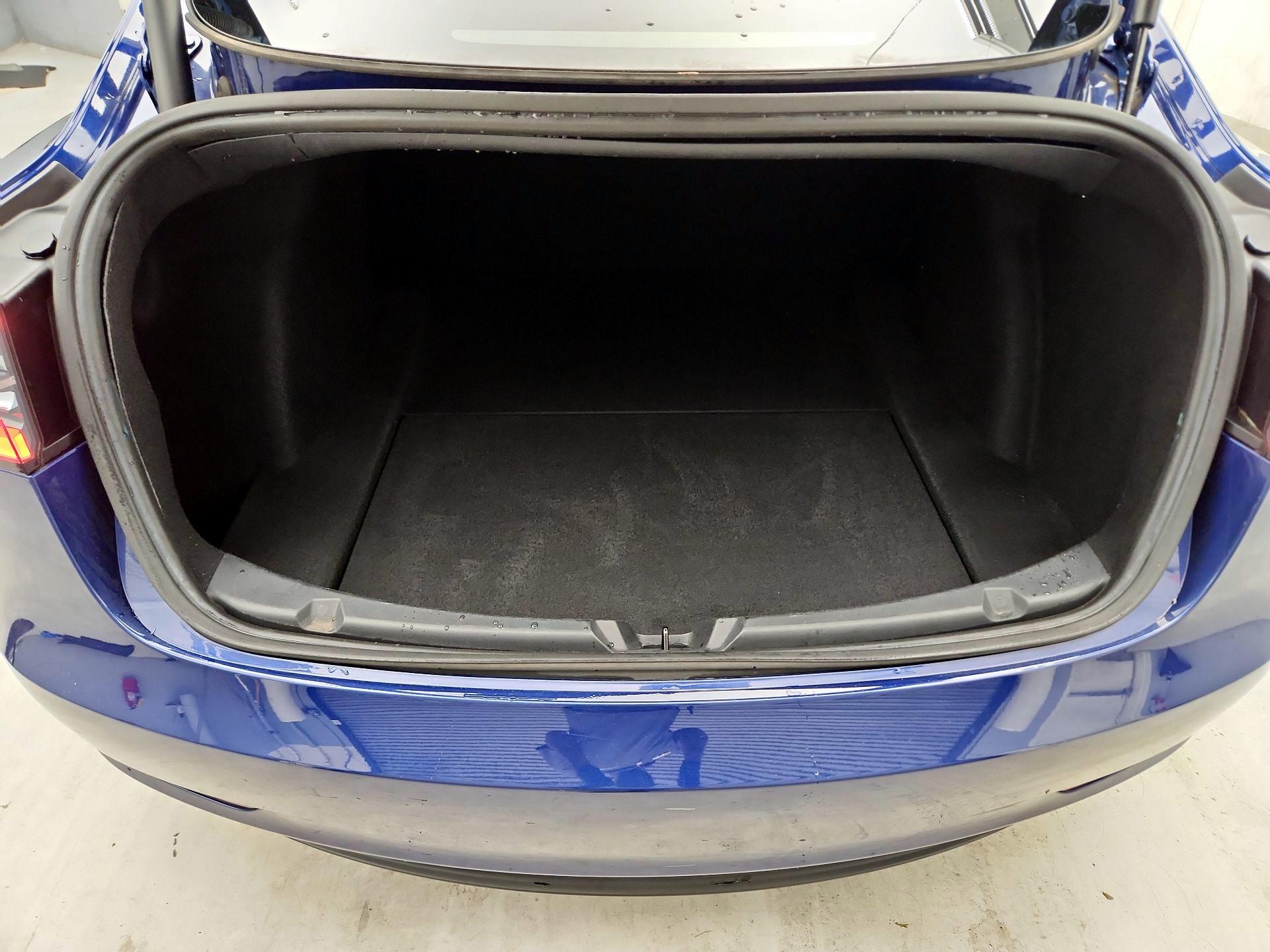 Thumbnail: 2023 Tesla Model 3 - 20