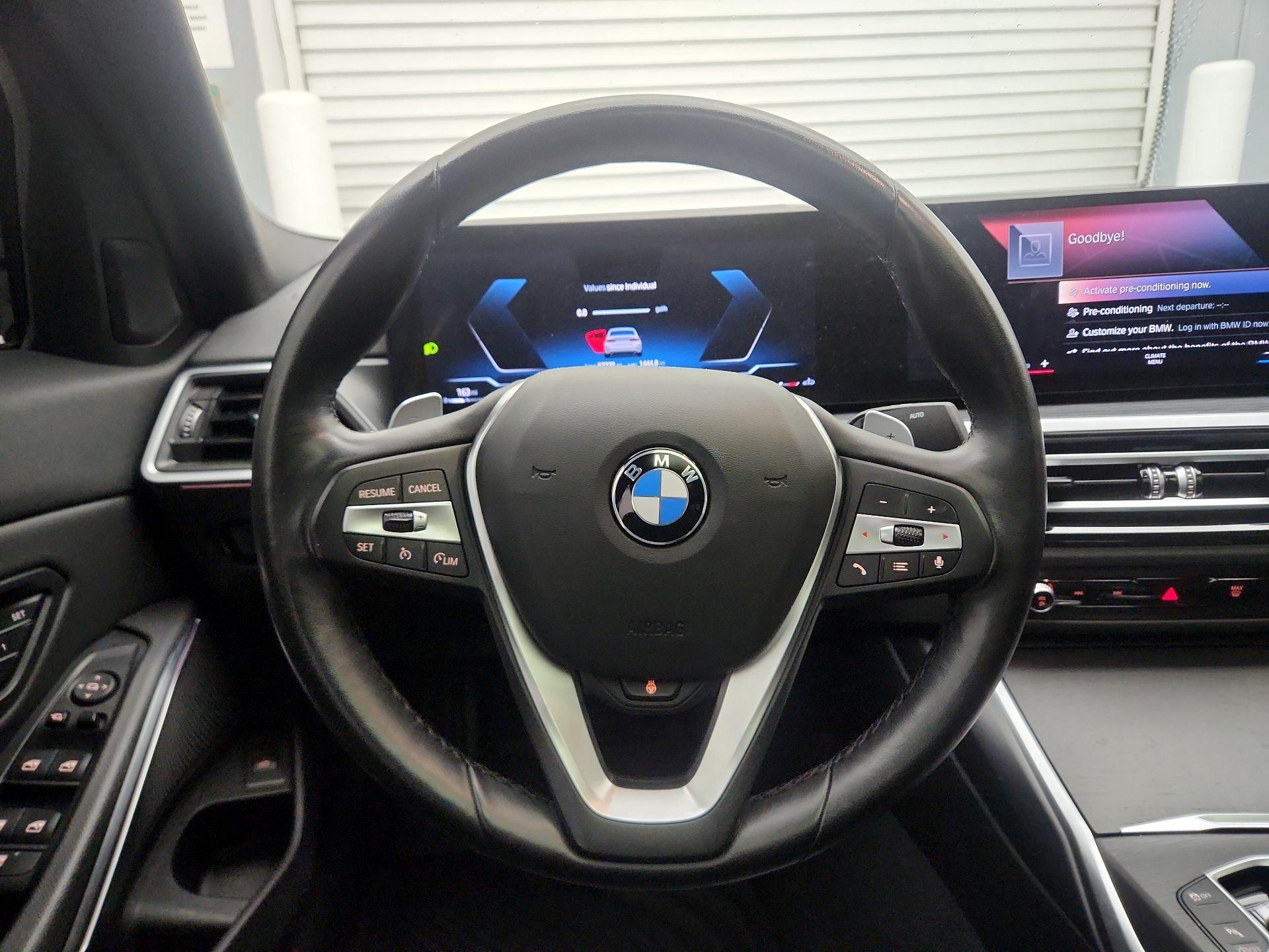 Thumbnail: 2024 BMW 3 Series - 10