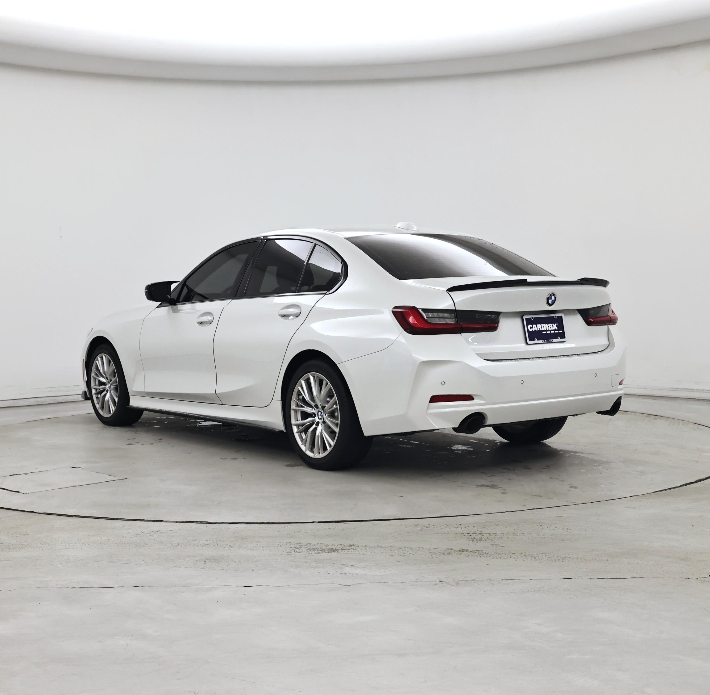 Thumbnail: 2024 BMW 3 Series - 2