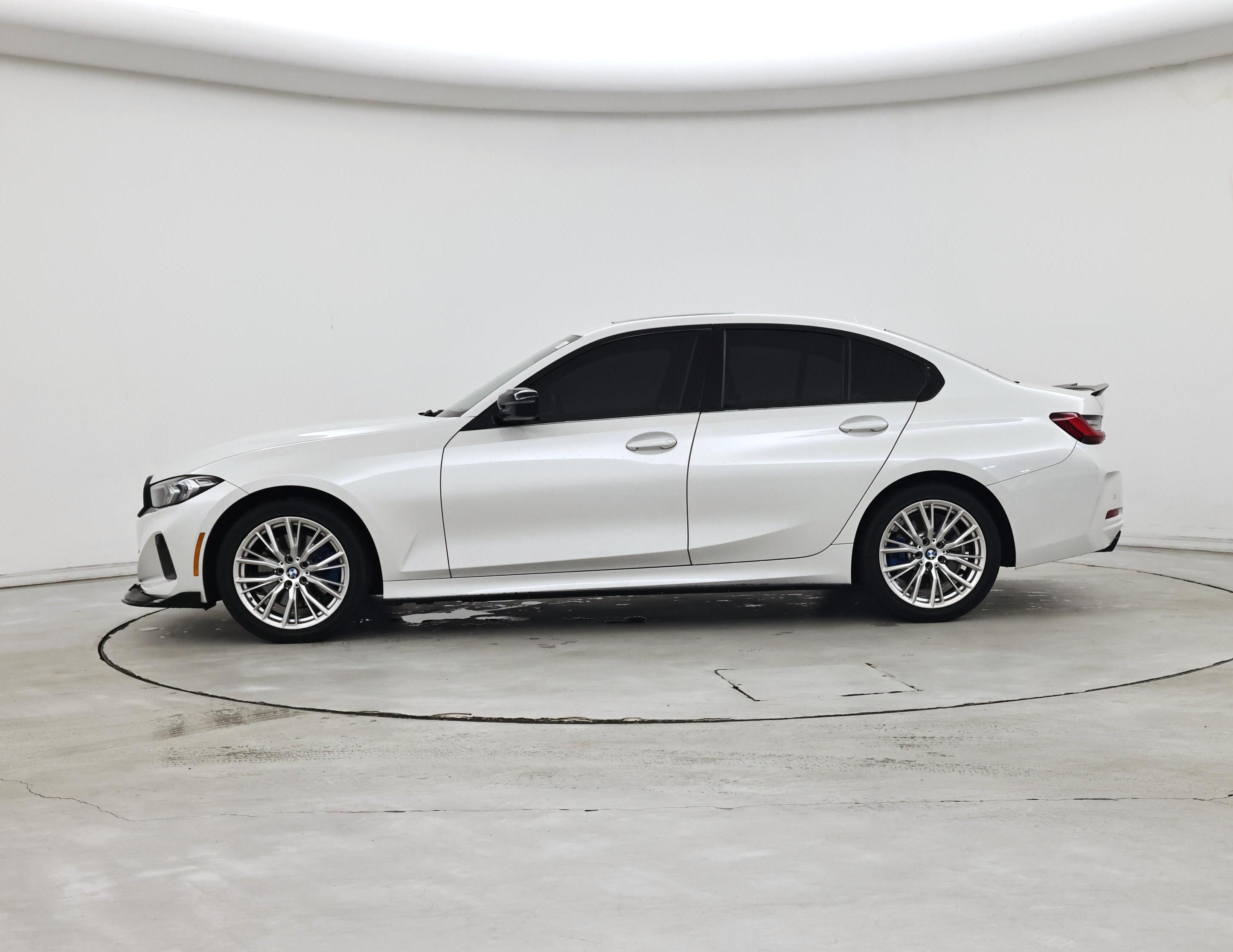 Thumbnail: 2024 BMW 3 Series - 3