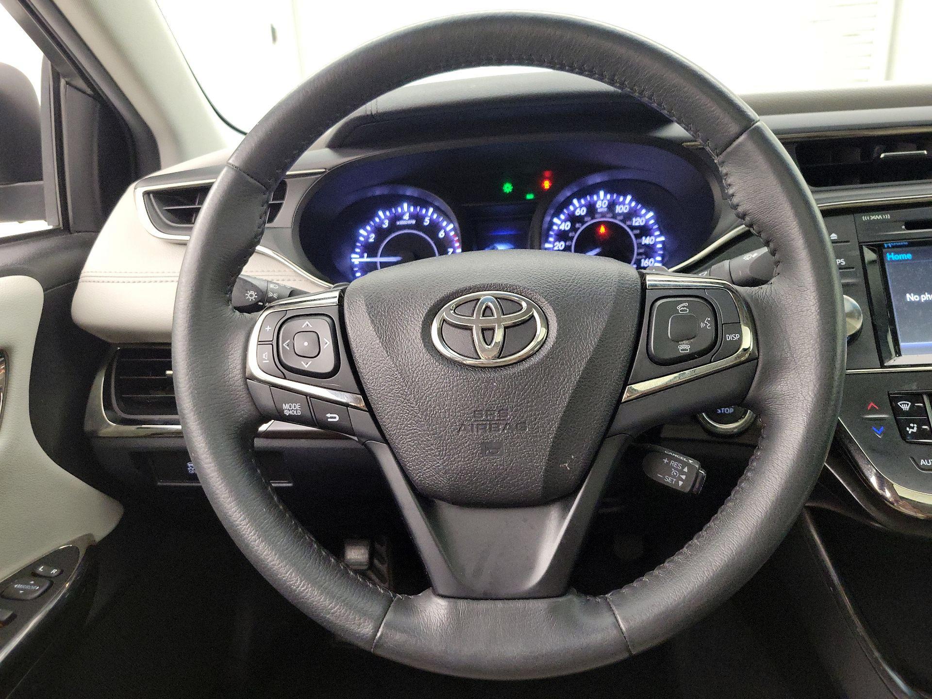 Thumbnail: 2016 Toyota Avalon - 10