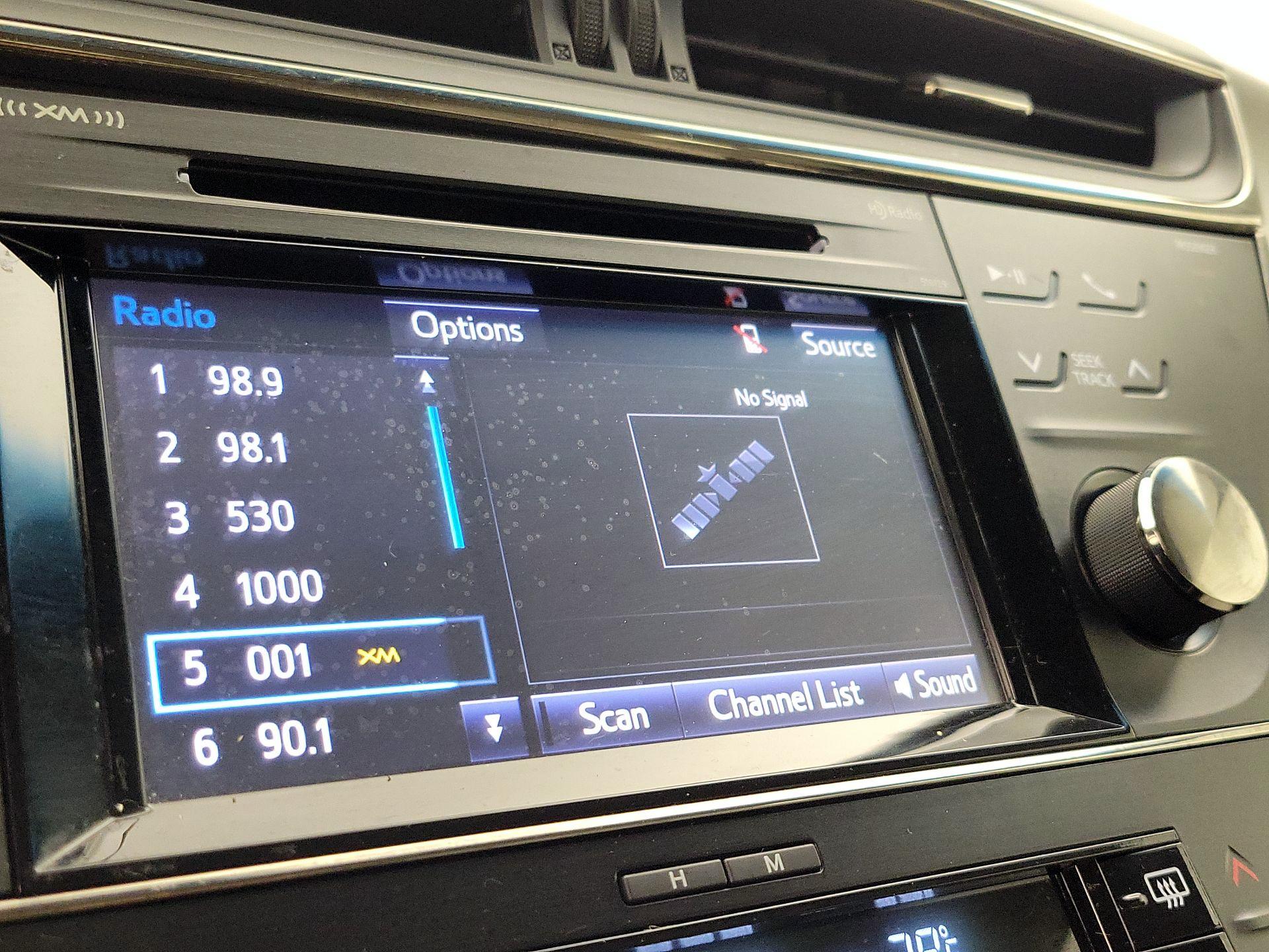 Thumbnail: 2016 Toyota Avalon - 15