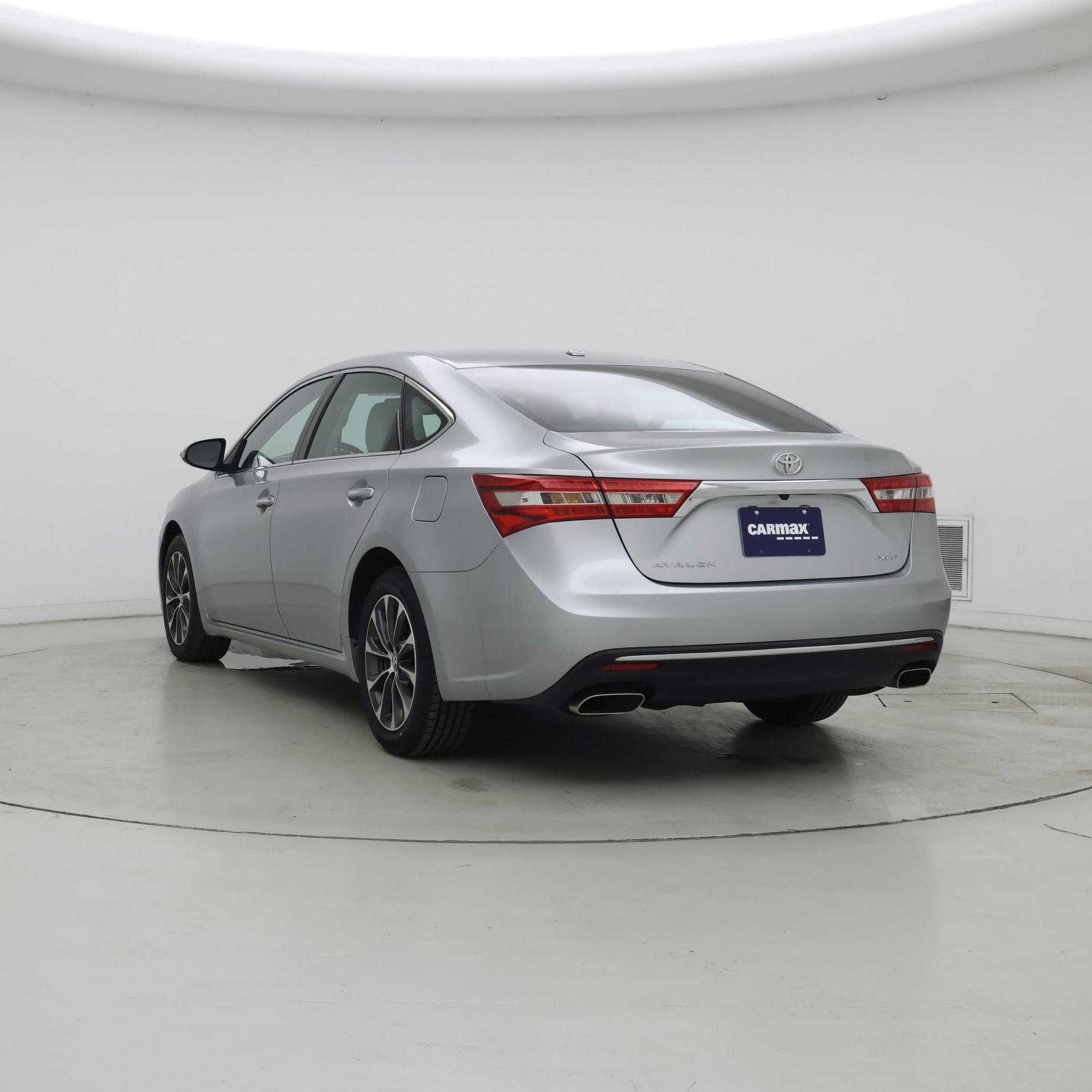 Thumbnail: 2016 Toyota Avalon - 2
