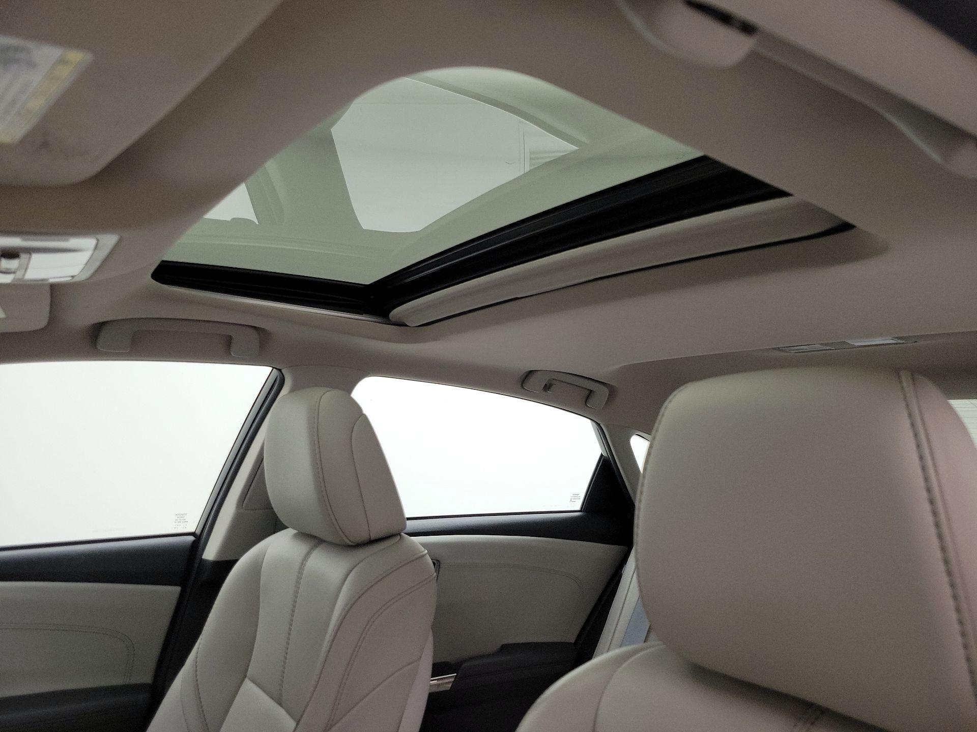 Thumbnail: 2016 Toyota Avalon - 19