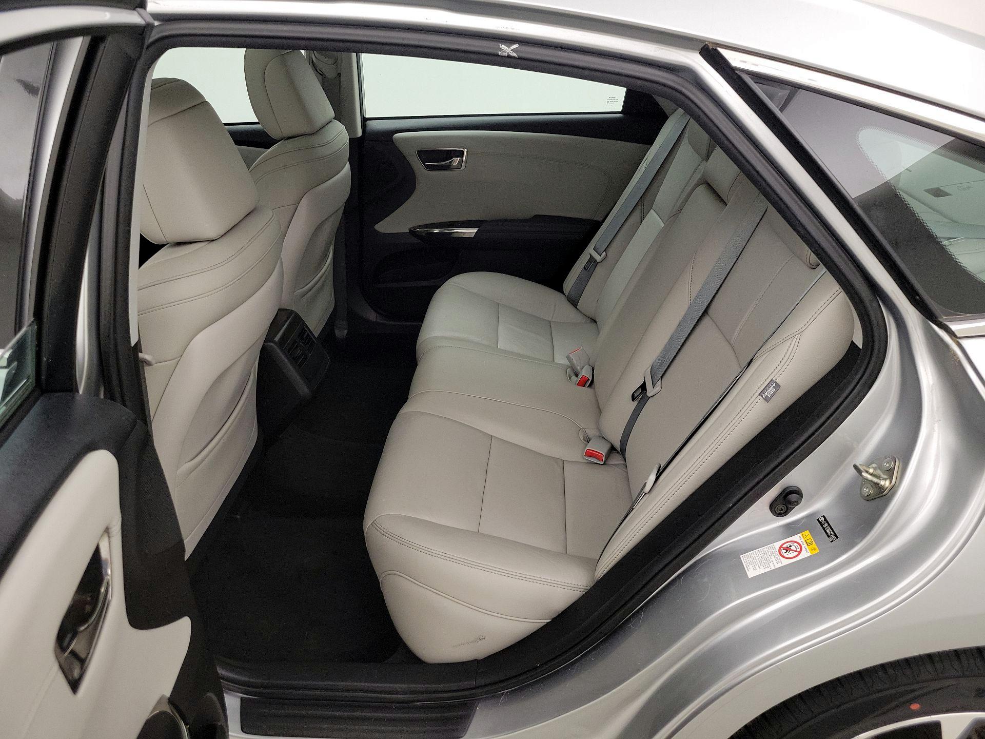 Thumbnail: 2016 Toyota Avalon - 20