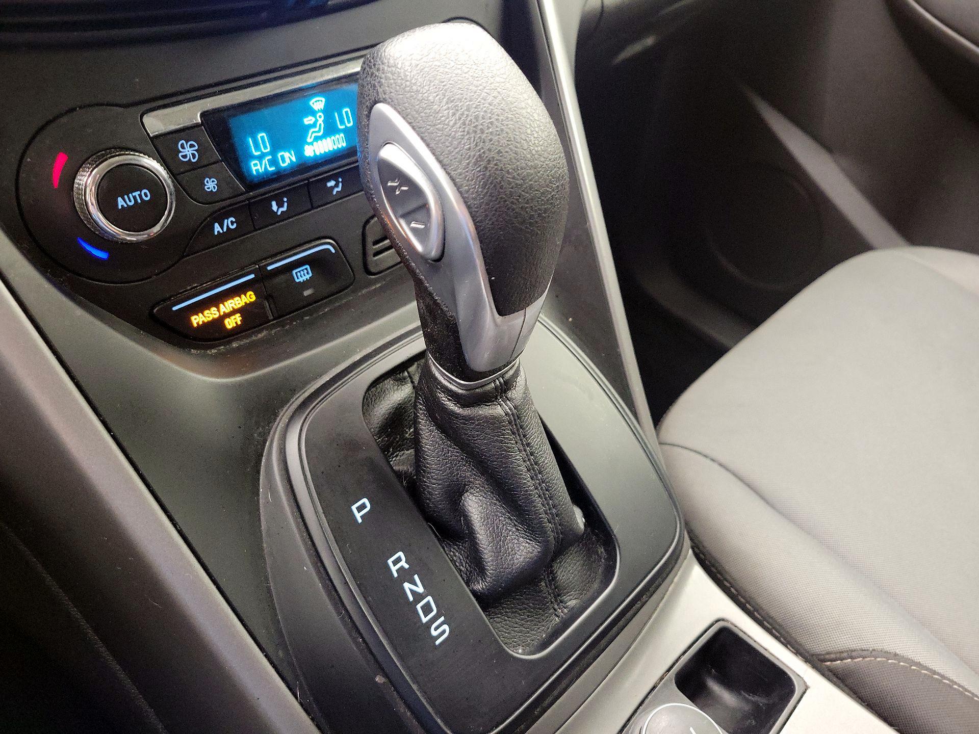 Thumbnail: 2016 Ford Escape - 18