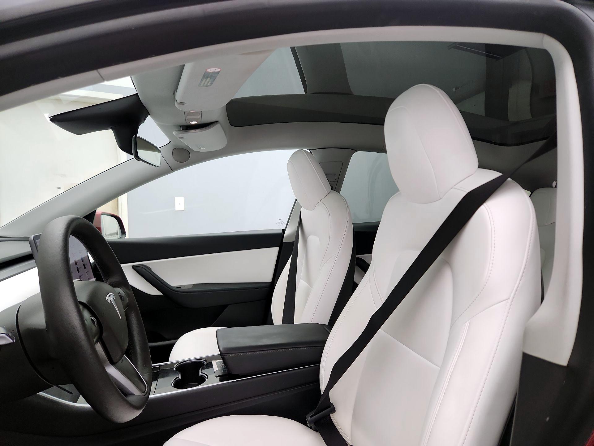 Thumbnail: 2021 Tesla Model Y - 18