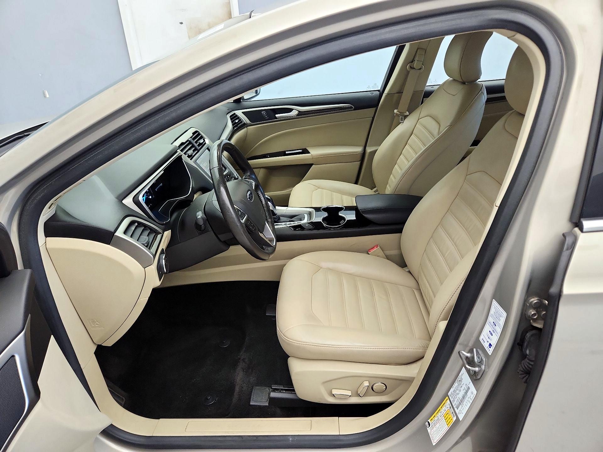 Thumbnail: 2015 Ford Fusion - 11