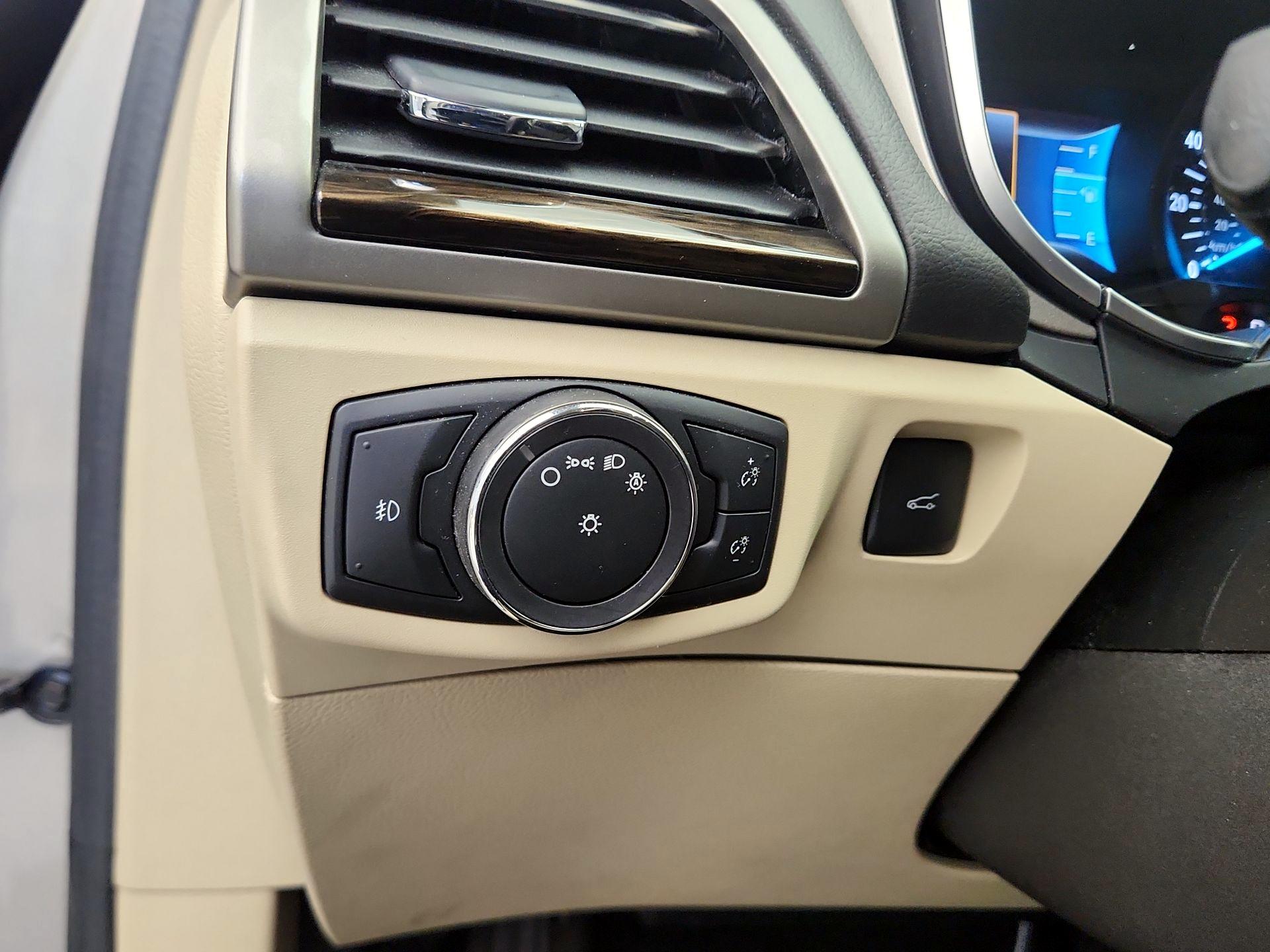 Thumbnail: 2015 Ford Fusion - 13