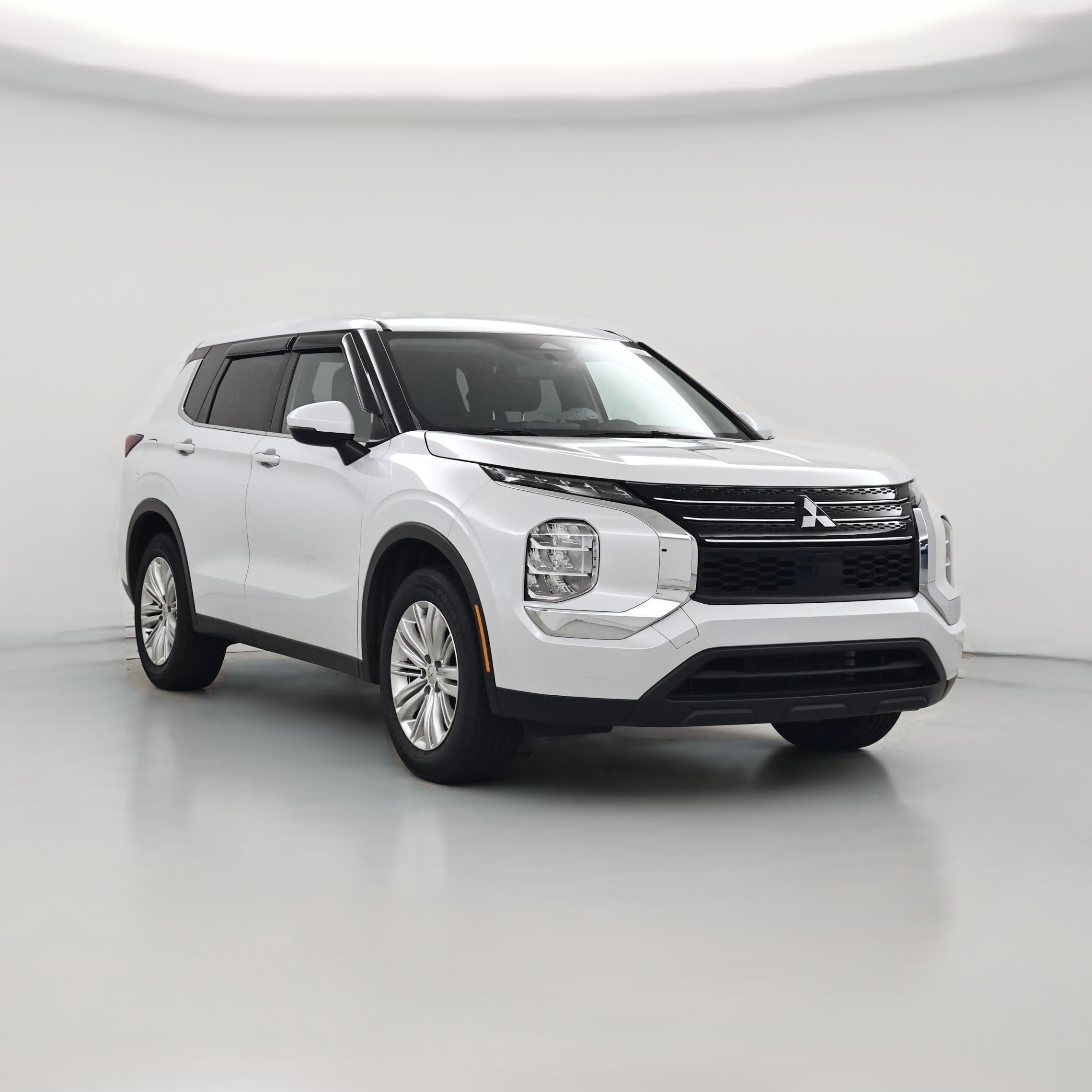 Thumbnail: 2024 Mitsubishi Outlander - 1