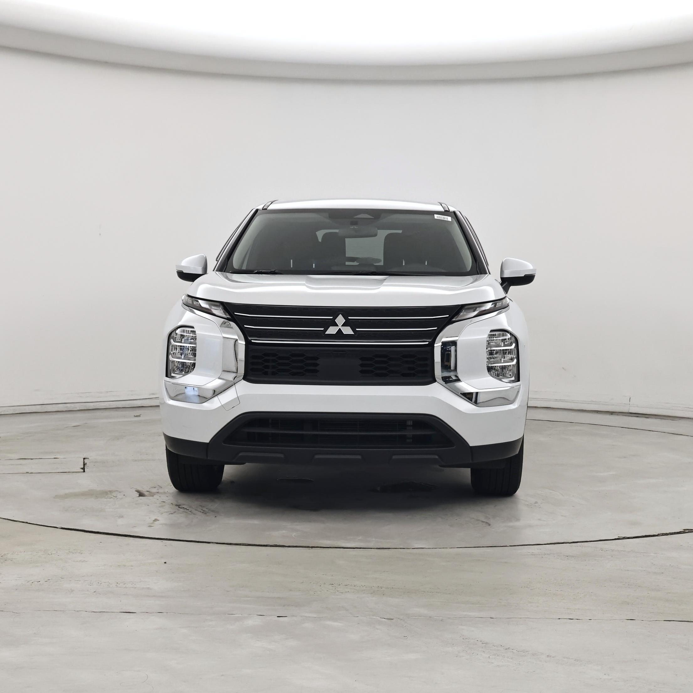 Thumbnail: 2024 Mitsubishi Outlander - 5