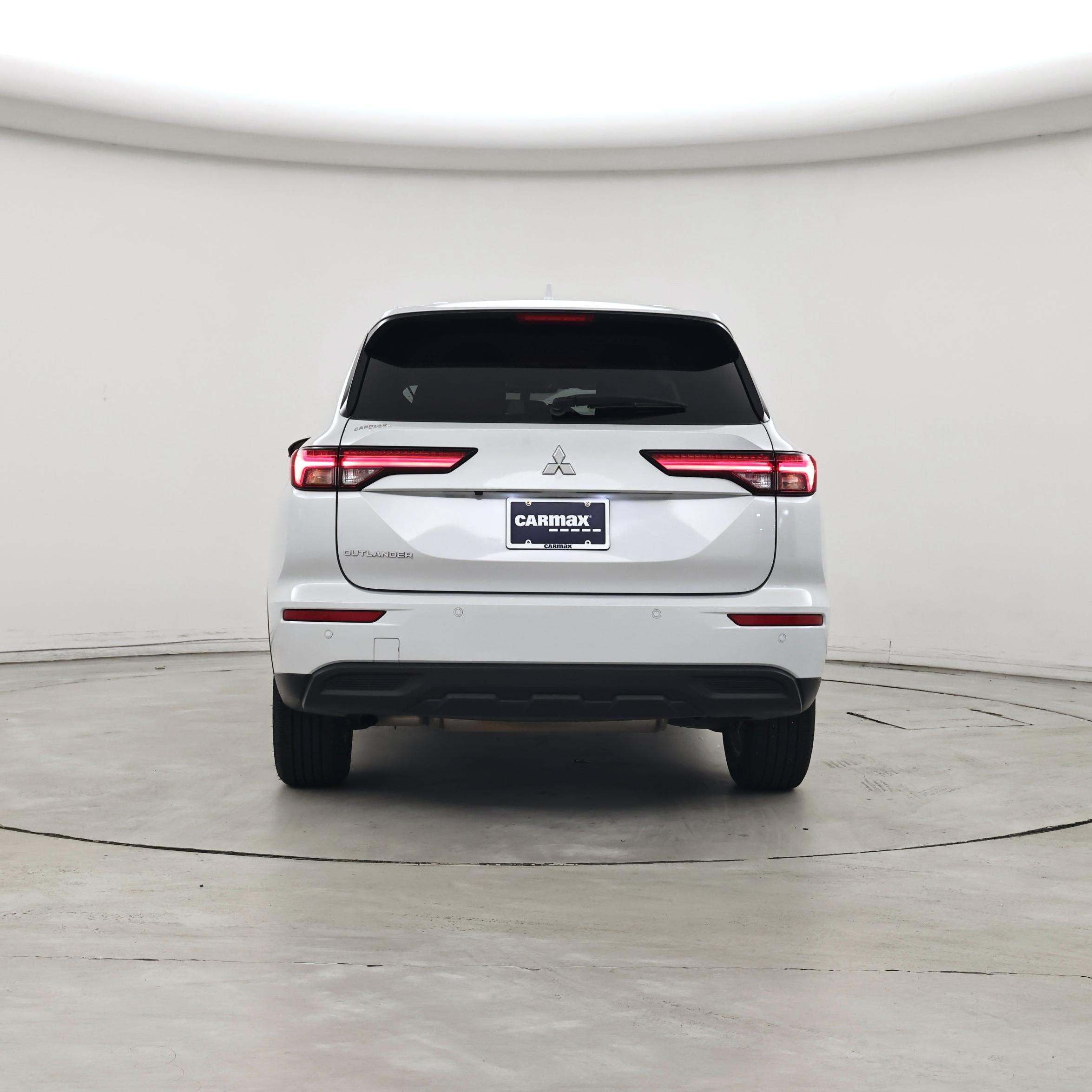 Thumbnail: 2024 Mitsubishi Outlander - 6