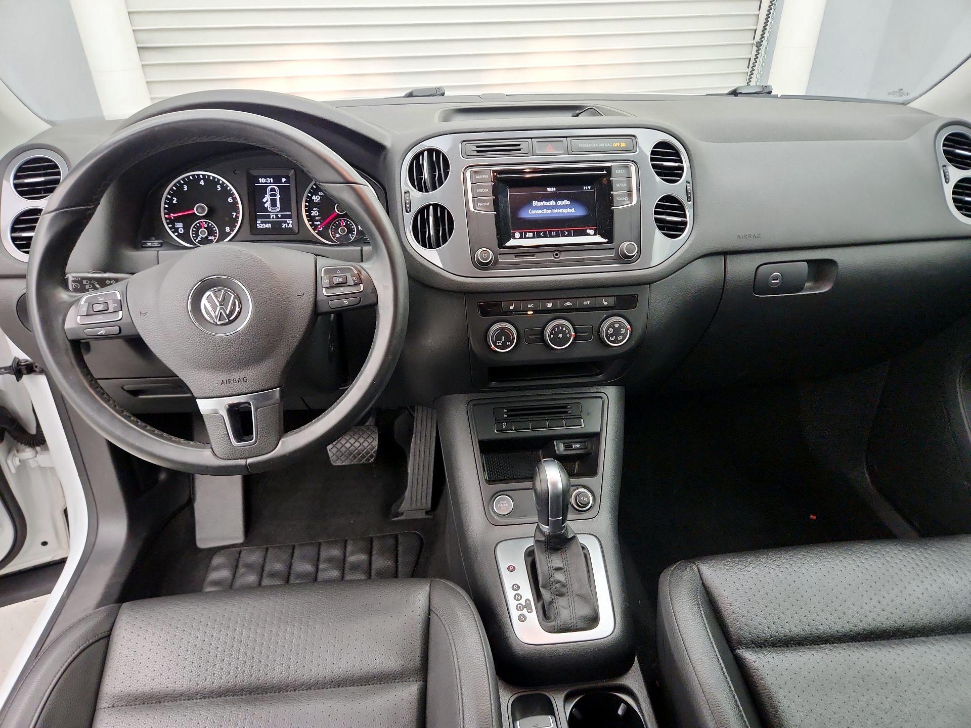 Thumbnail: 2016 Volkswagen Tiguan - 9
