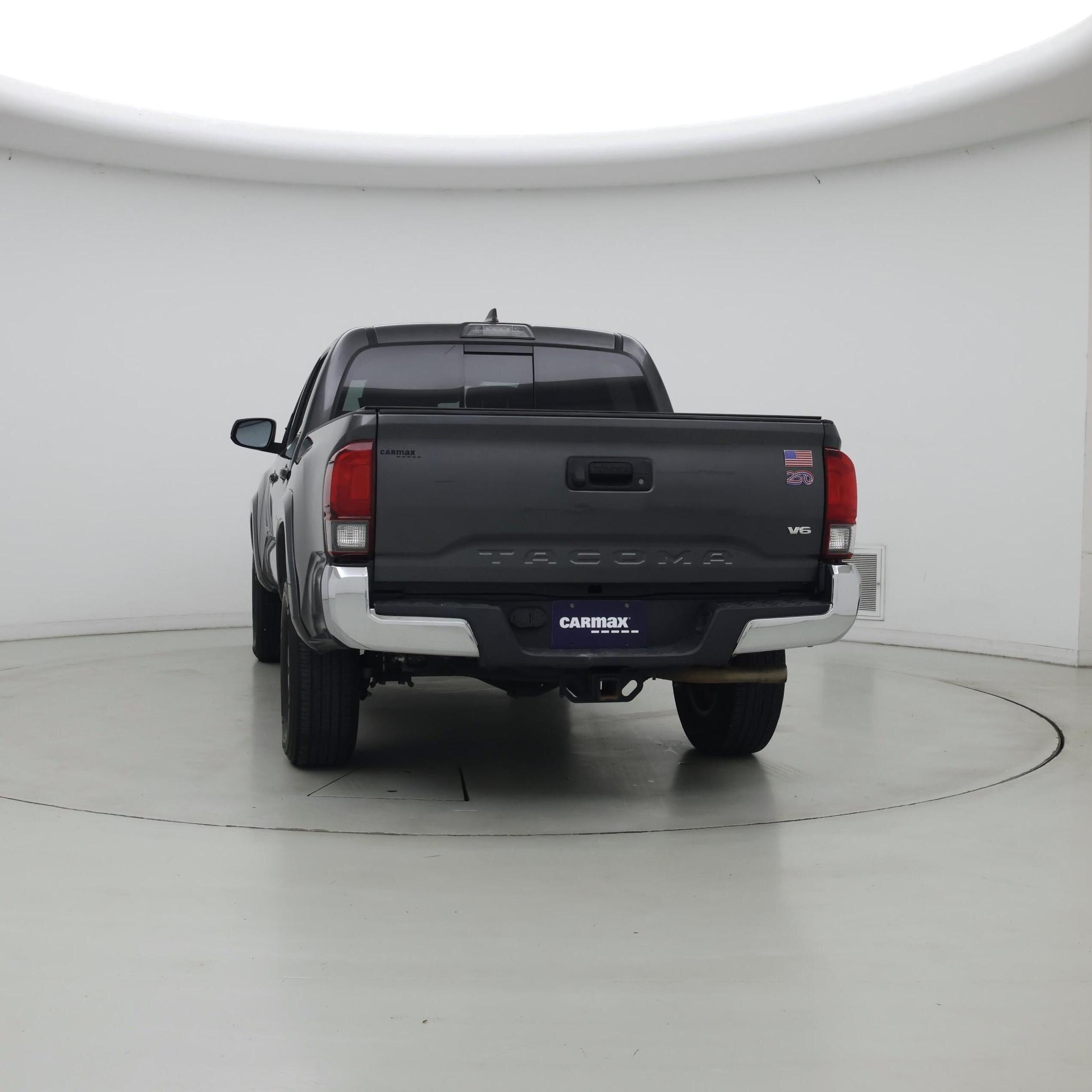Thumbnail: 2018 Toyota Tacoma - 6