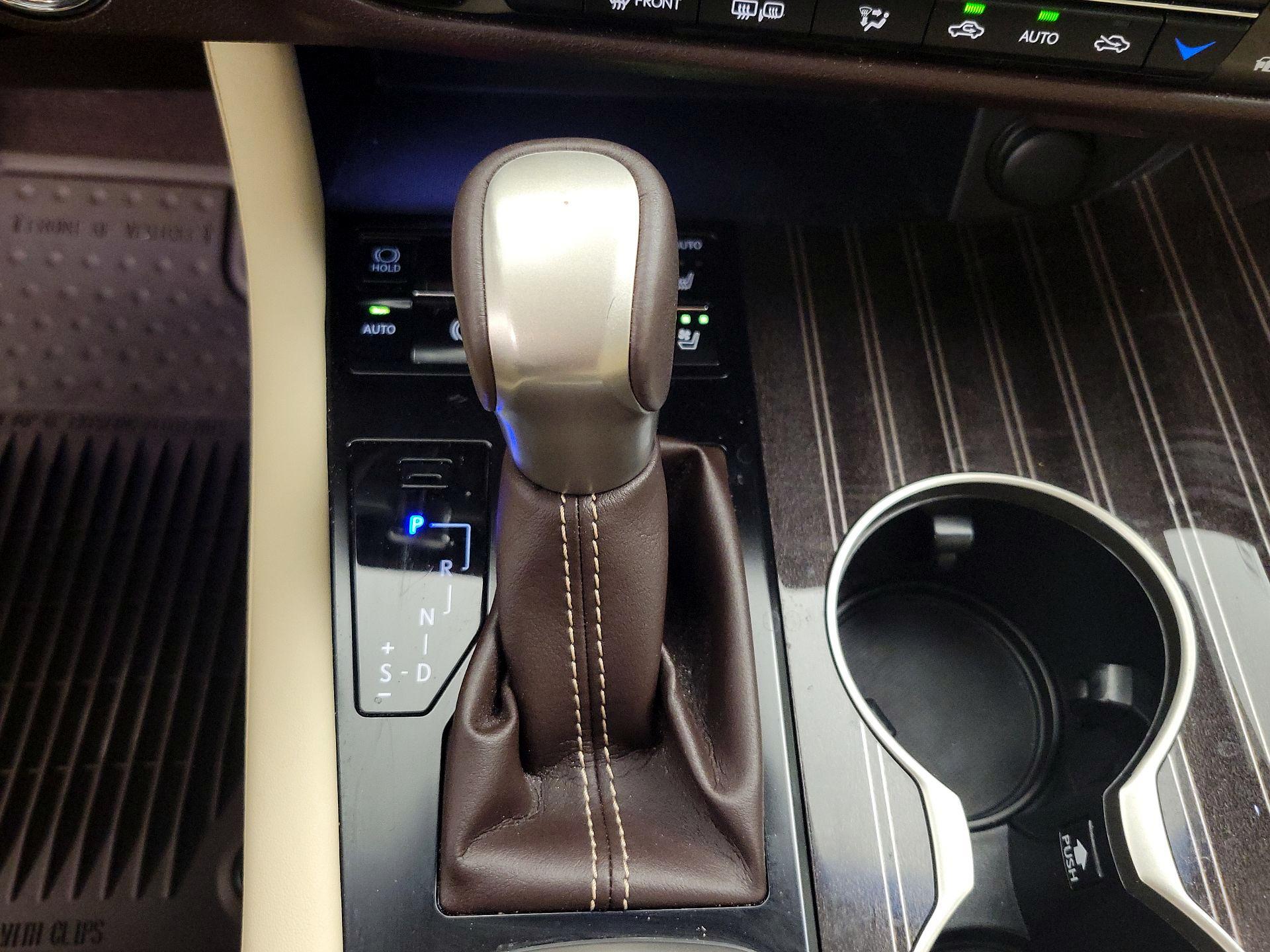 Thumbnail: 2017 Lexus RX - 18