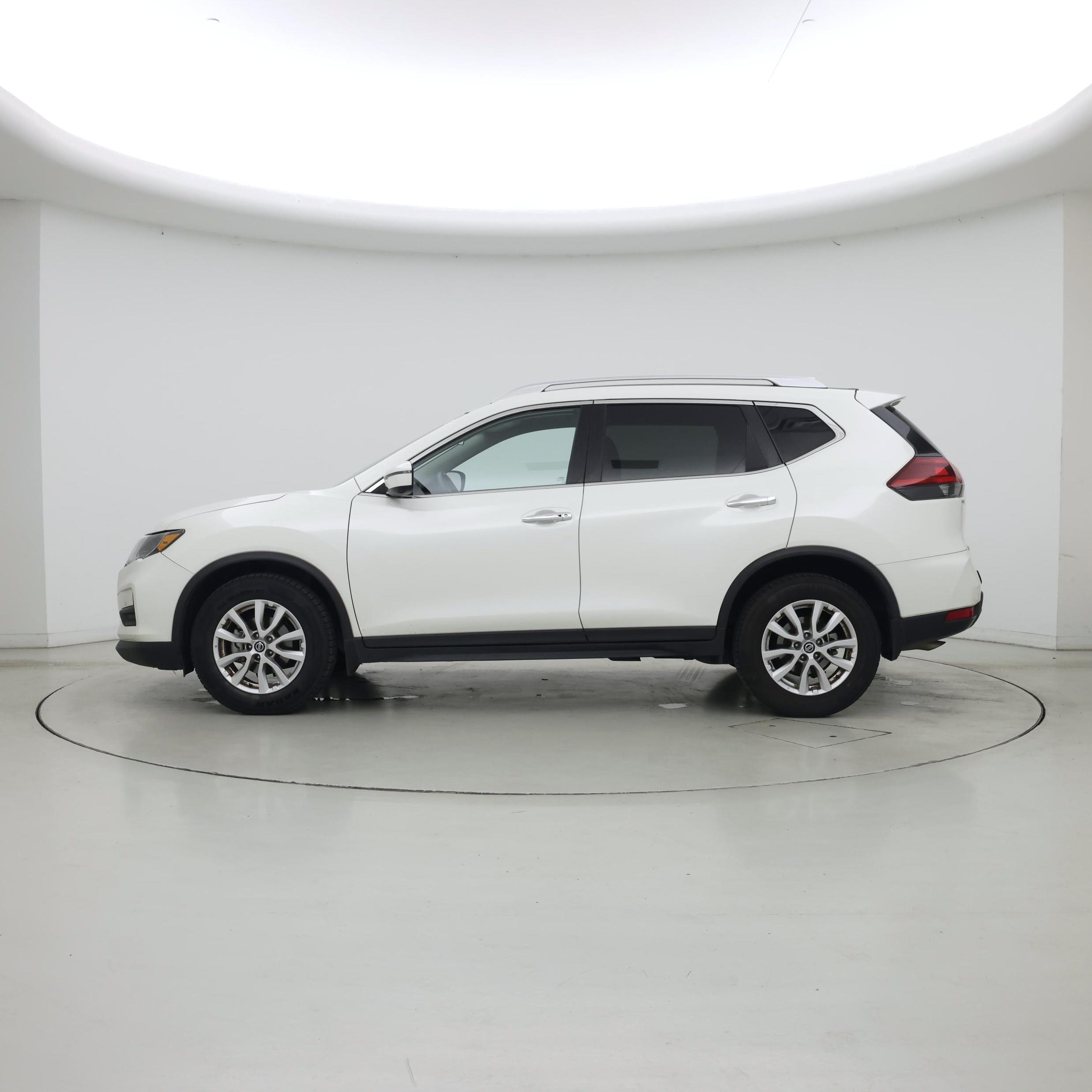 Thumbnail: 2018 Nissan Rogue - 3