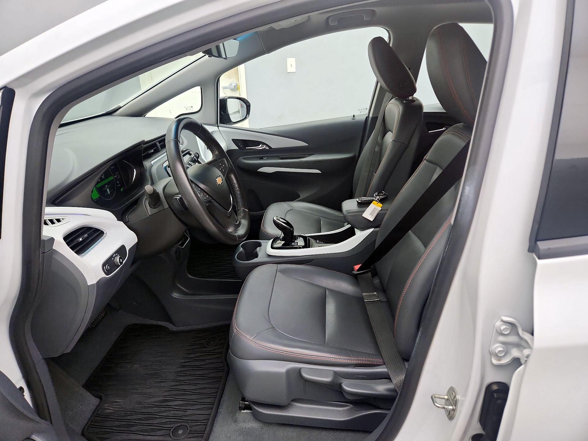Thumbnail: 2021 Chevrolet Bolt EV - 11