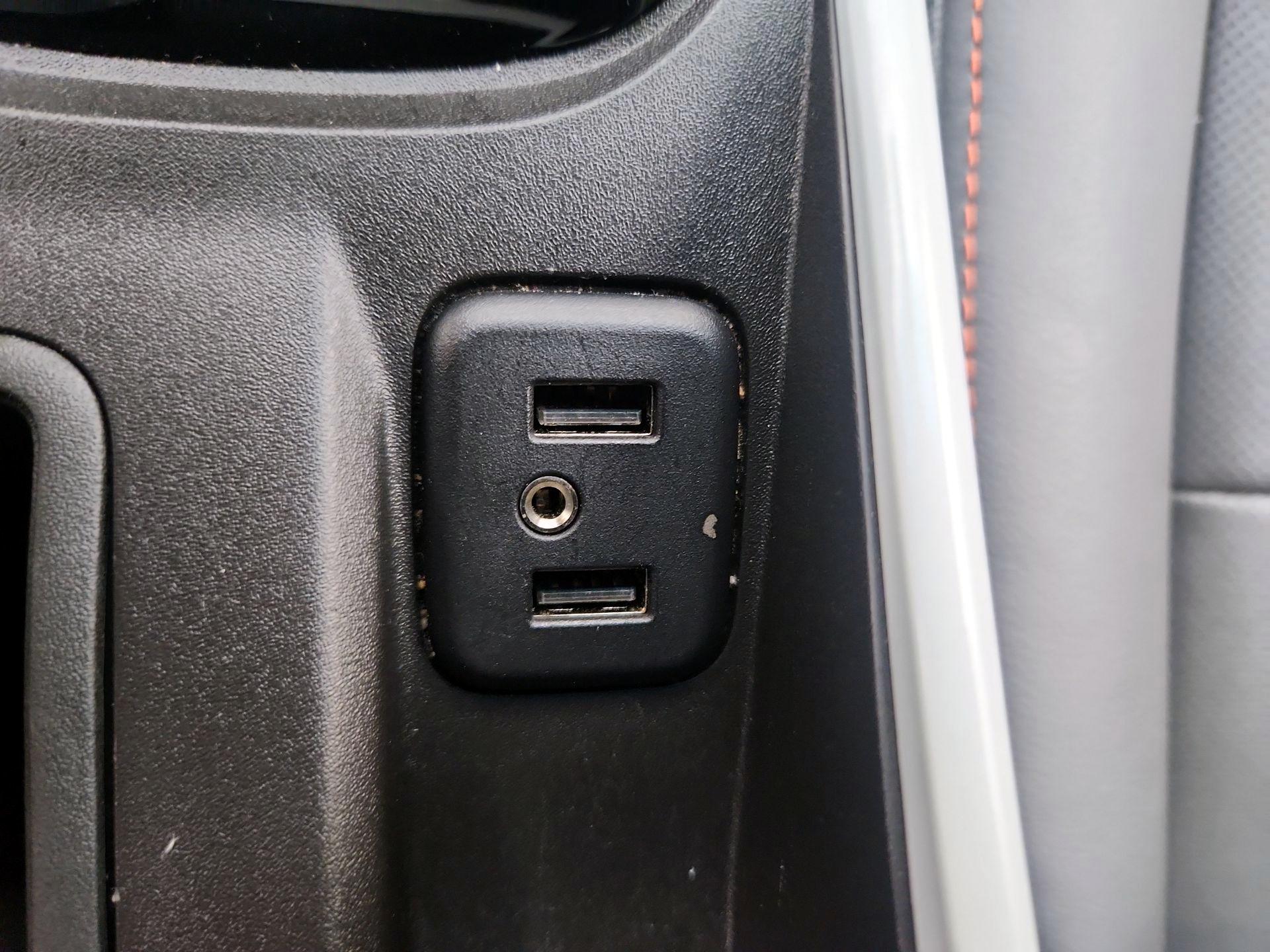 Thumbnail: 2021 Chevrolet Bolt EV - 18