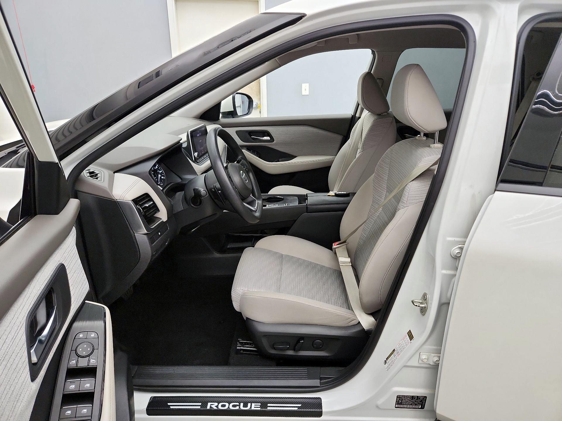 Thumbnail: 2021 Nissan Rogue - 11