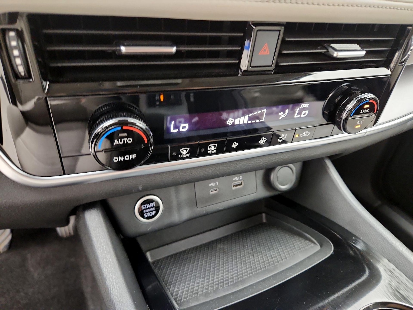 2021 Nissan Rogue SV - Photo 17