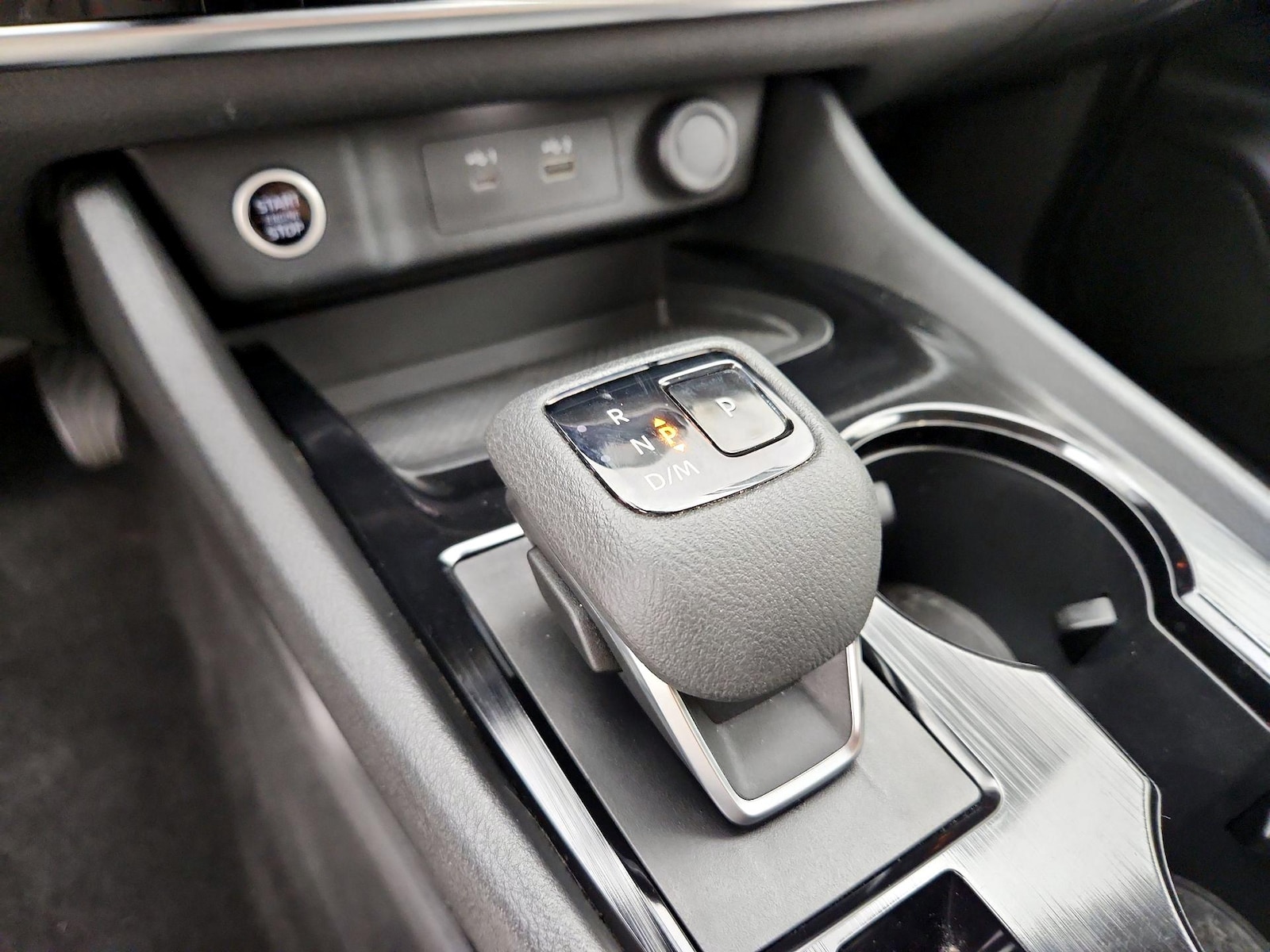2021 Nissan Rogue SV - Photo 18