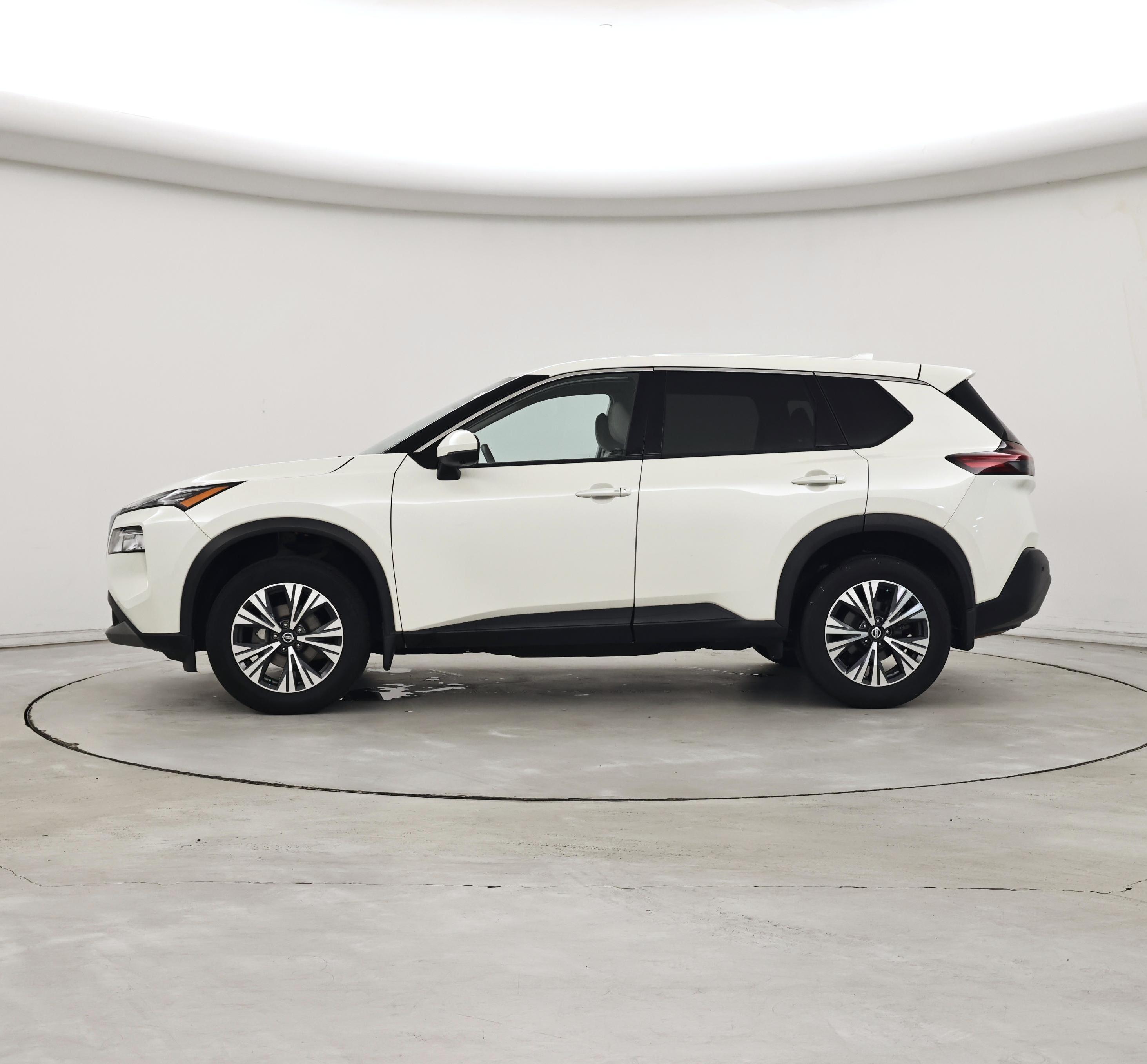 Thumbnail: 2021 Nissan Rogue - 3