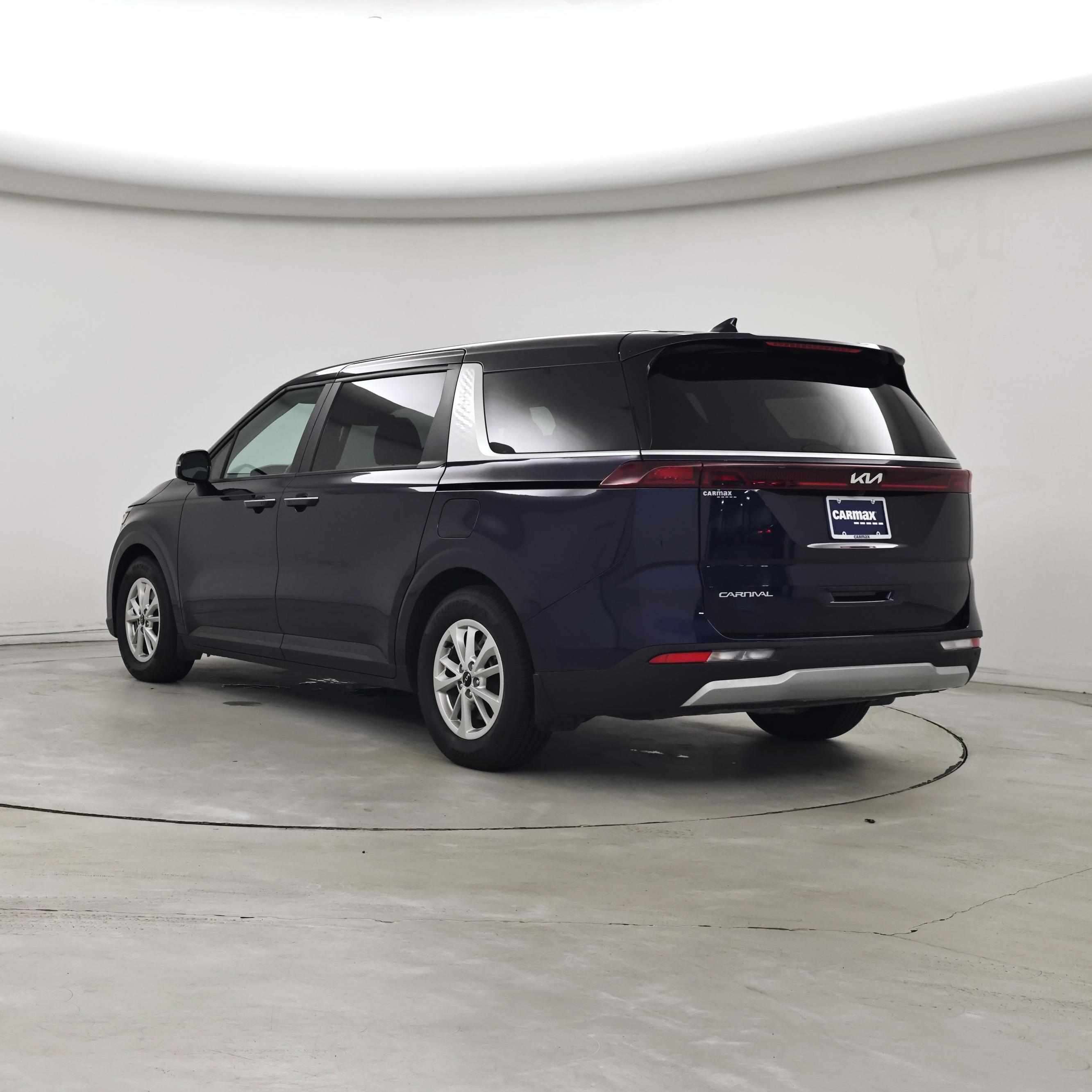 Thumbnail: 2023 Kia Carnival - 2
