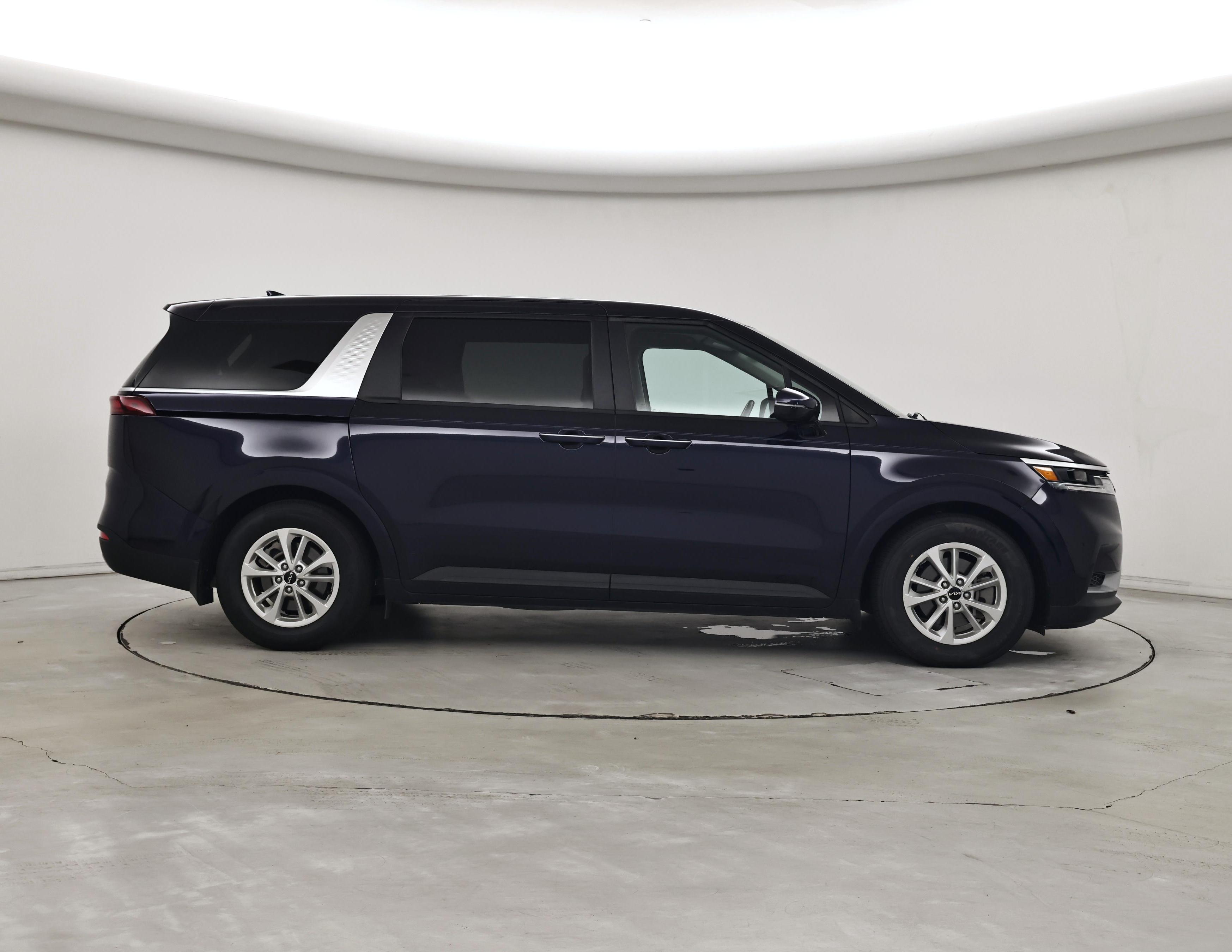 Thumbnail: 2023 Kia Carnival - 7