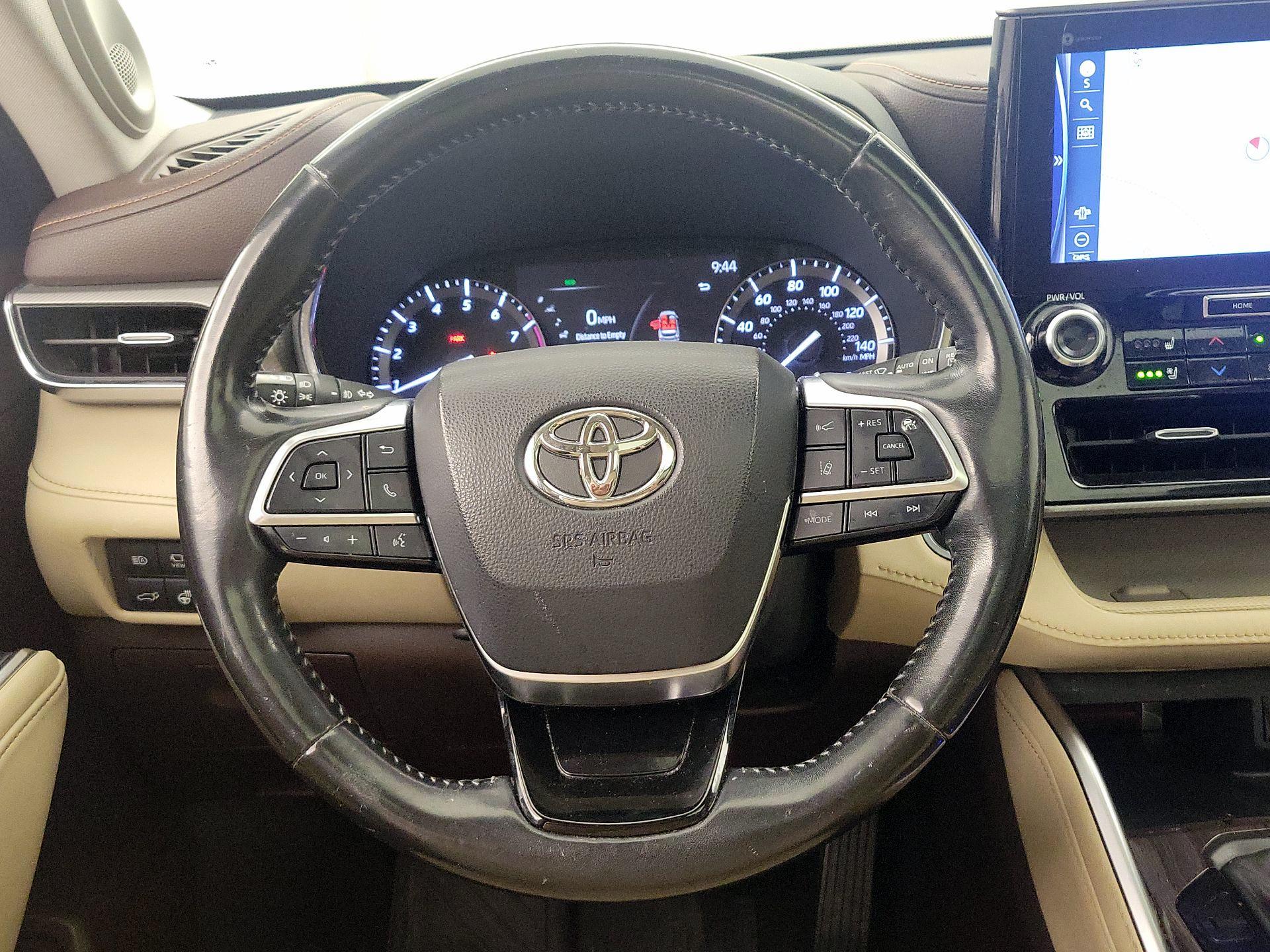 Thumbnail: 2020 Toyota Highlander - 10