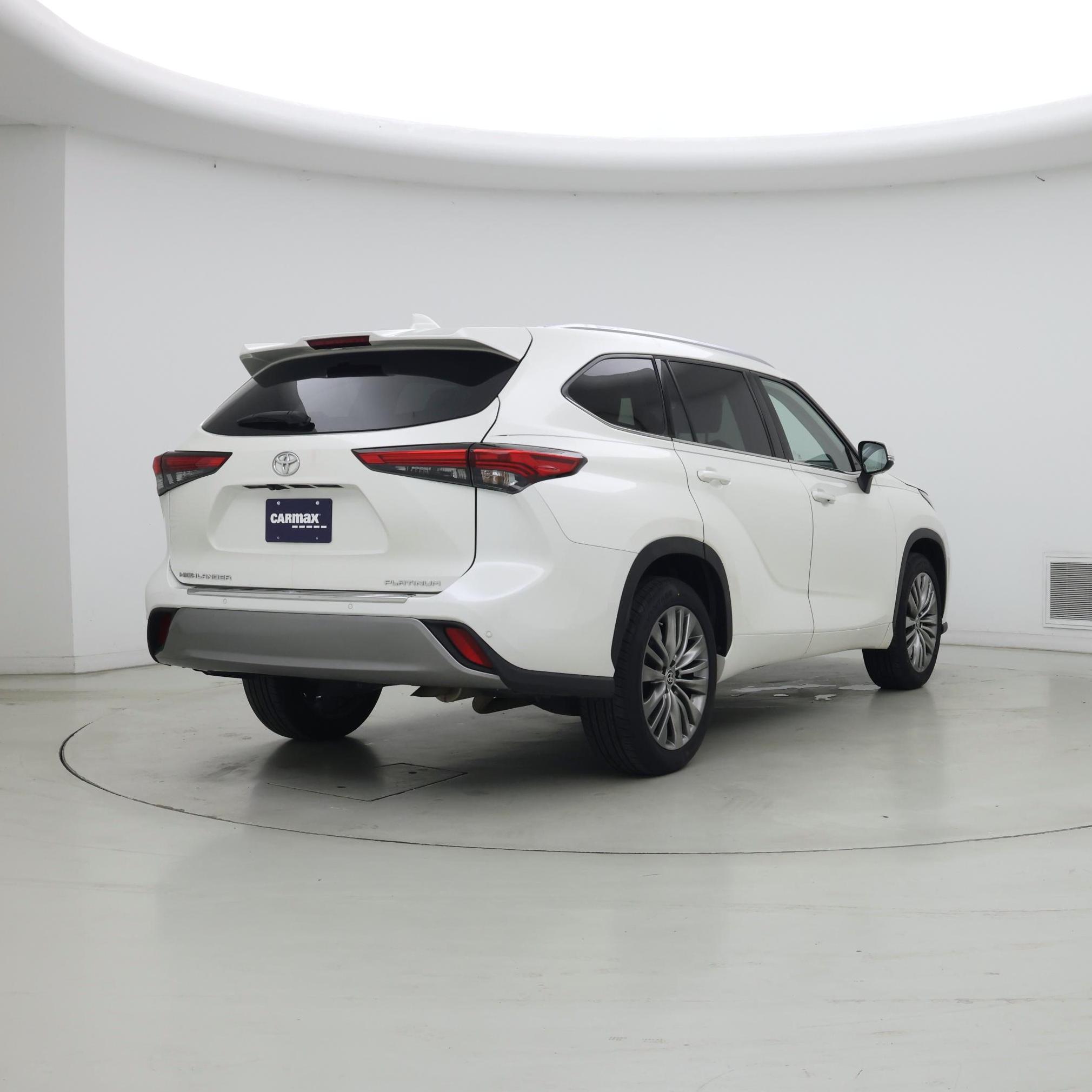 Thumbnail: 2020 Toyota Highlander - 8