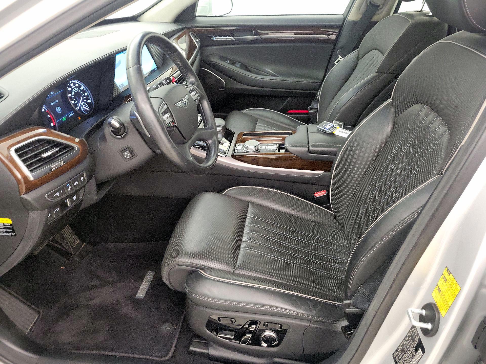 Thumbnail: 2019 Genesis G90 - 11