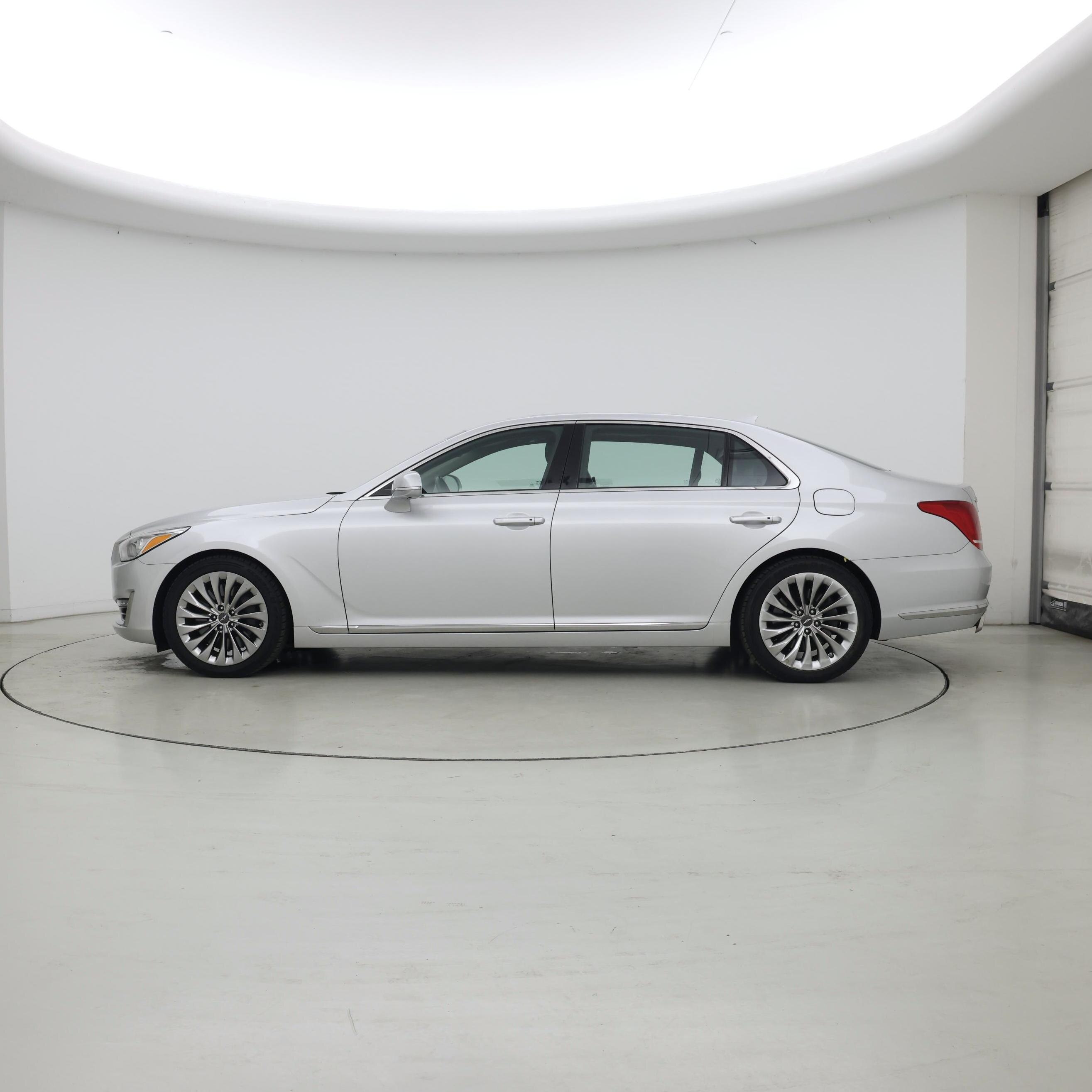 Thumbnail: 2019 Genesis G90 - 3