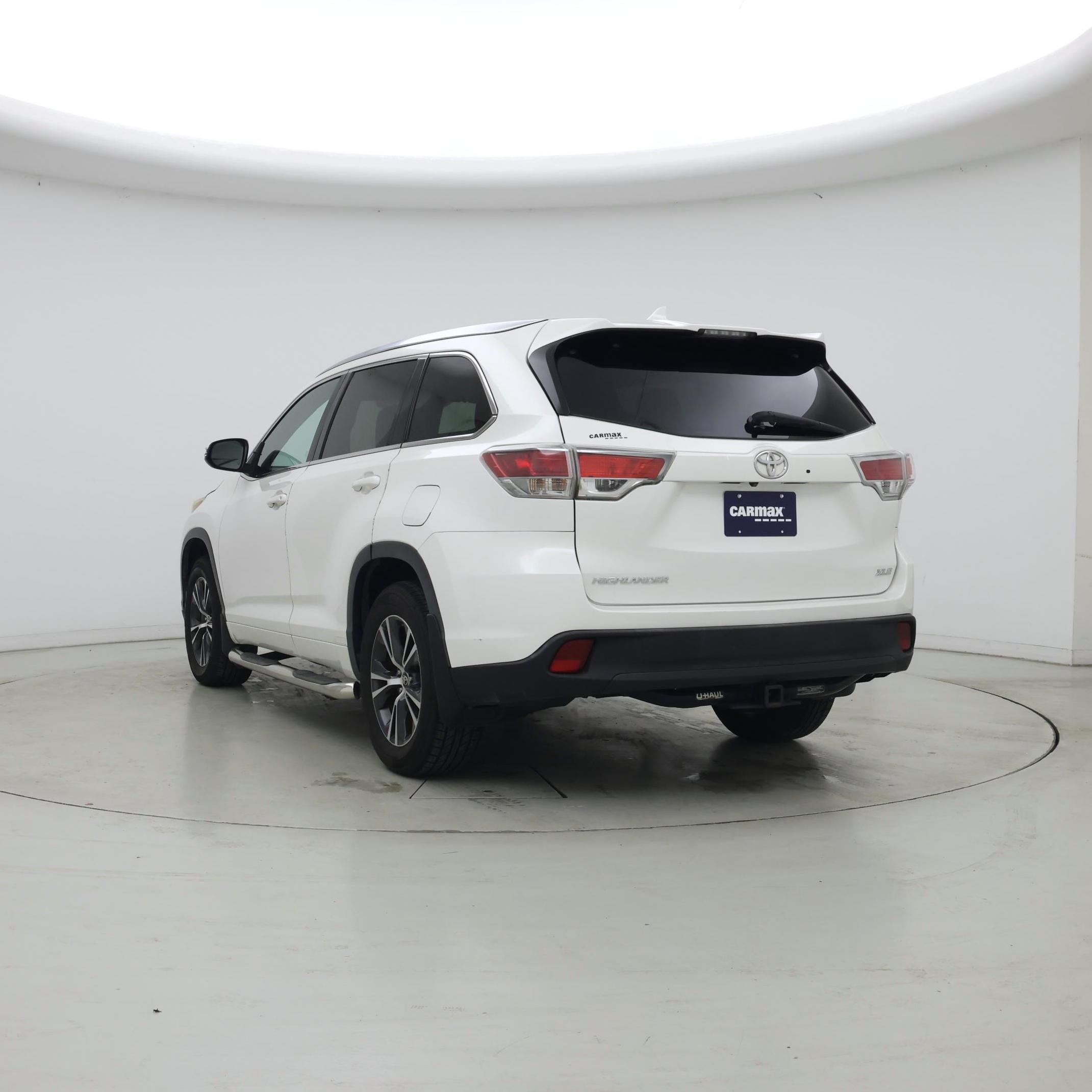 Thumbnail: 2016 Toyota Highlander - 2