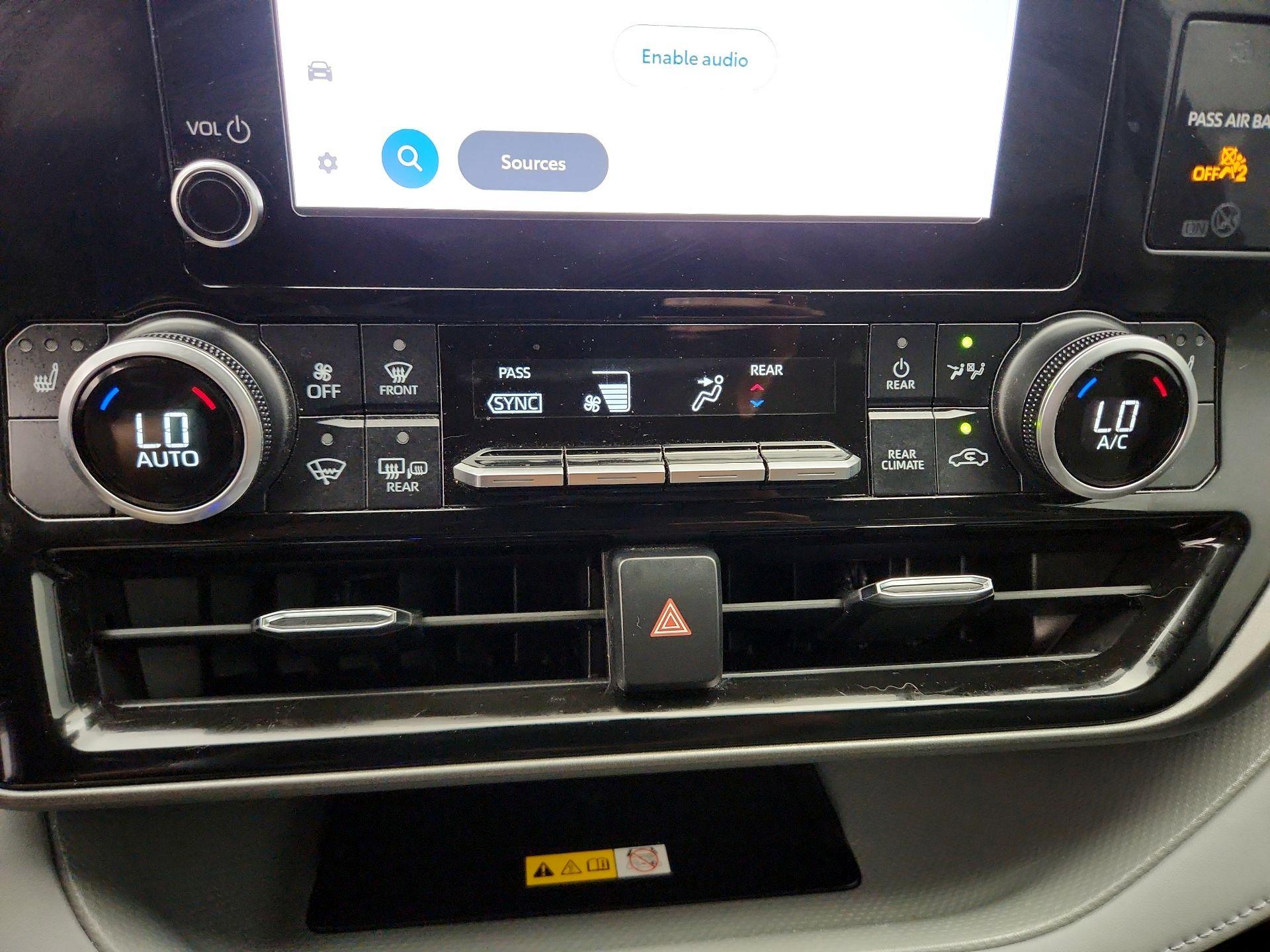 Thumbnail: 2024 Toyota Highlander - 16