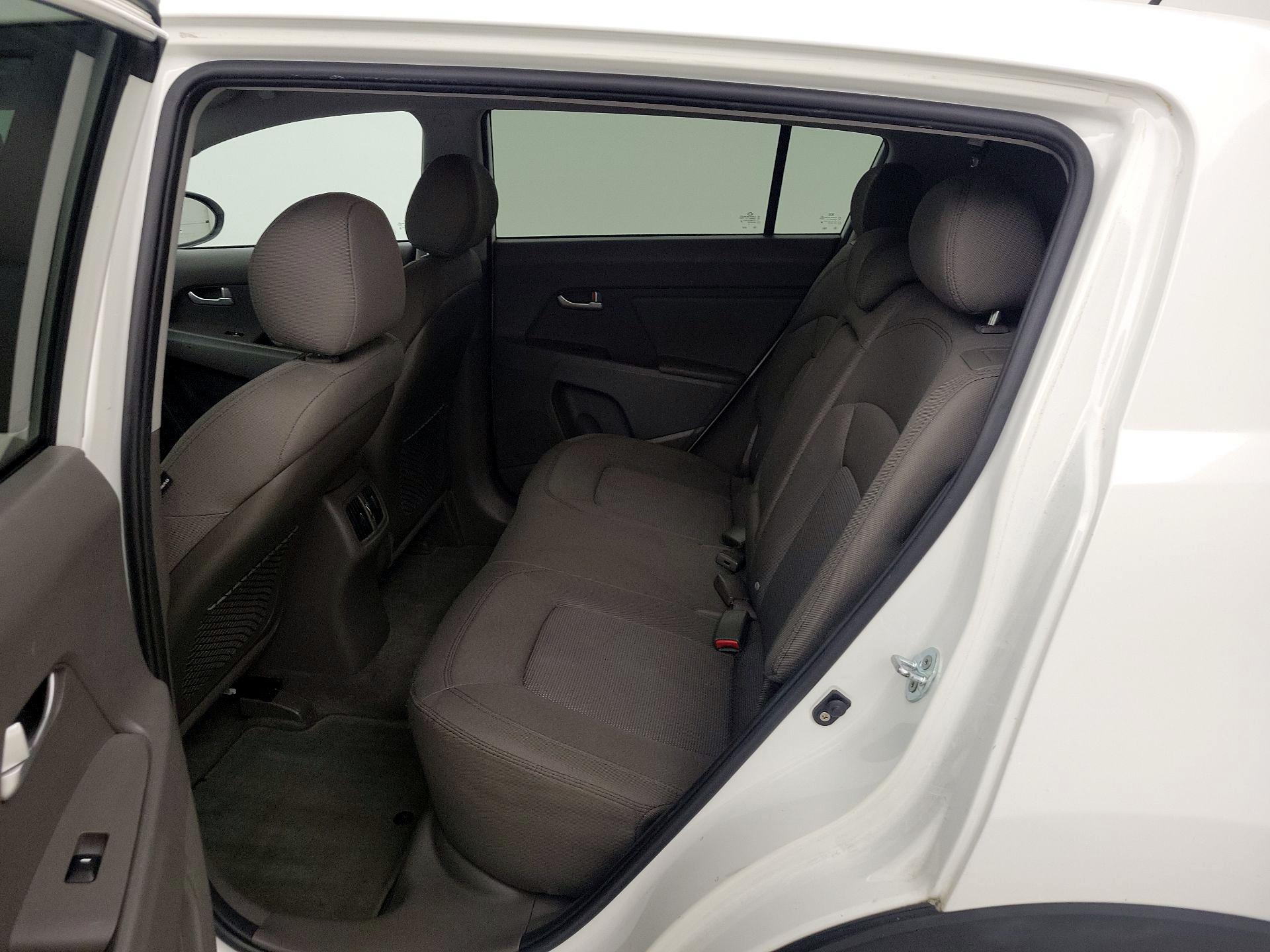 Thumbnail: 2016 Kia Sportage - 19