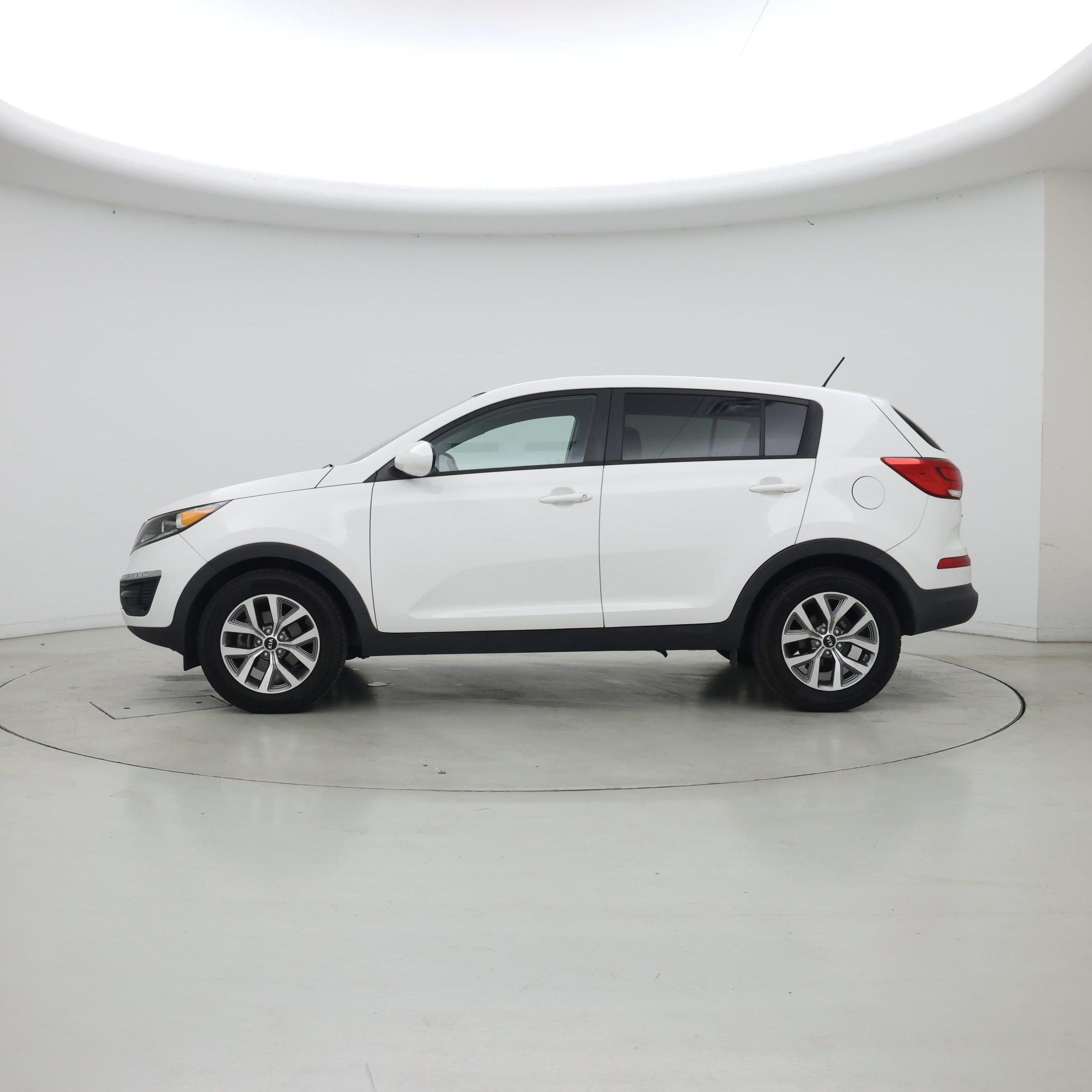Thumbnail: 2016 Kia Sportage - 3