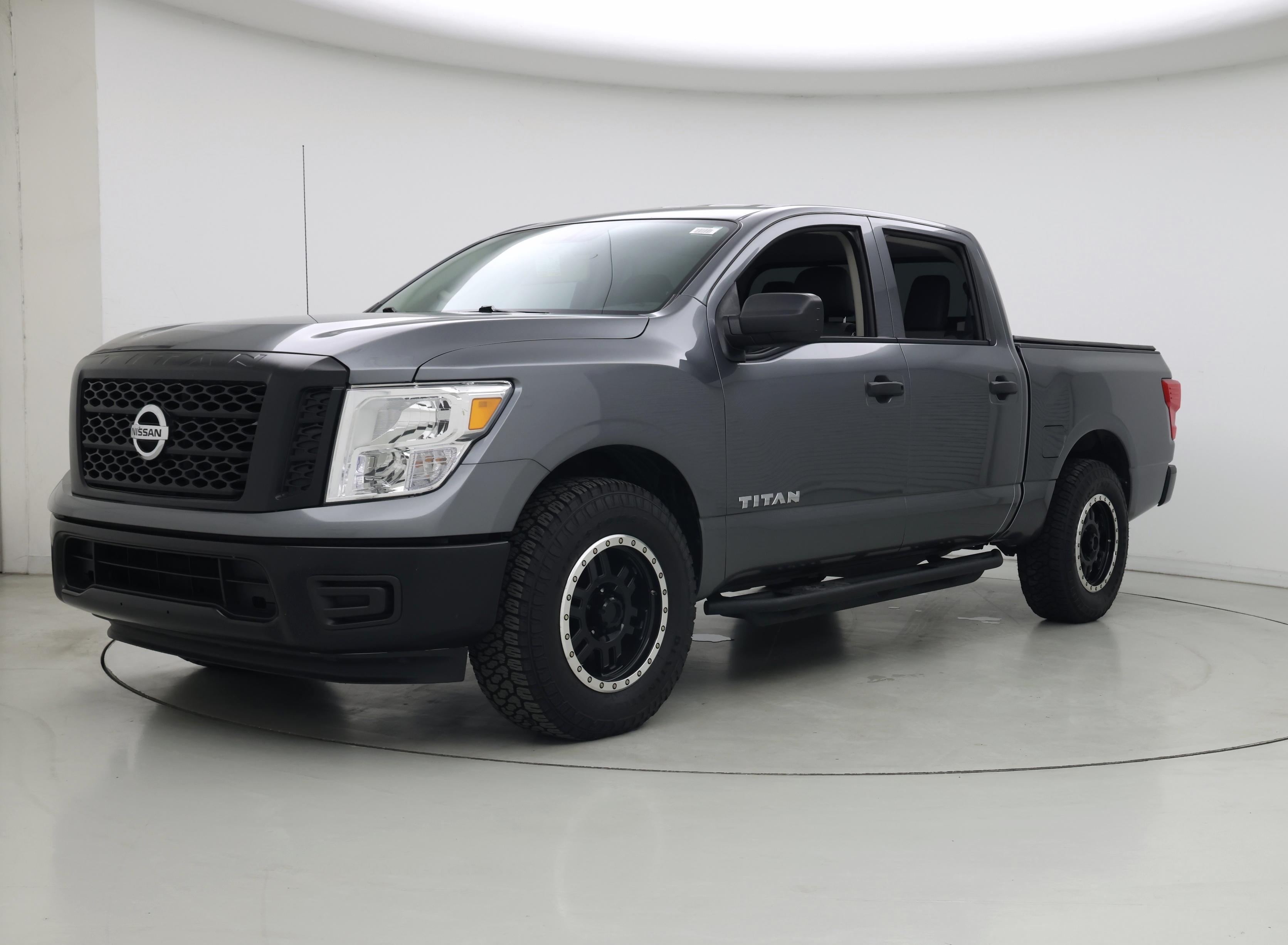 Thumbnail: 2018 Nissan Titan - 4