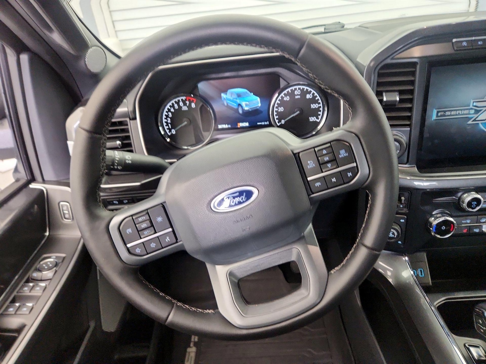 2023 Ford F-150 XLT - Photo 11