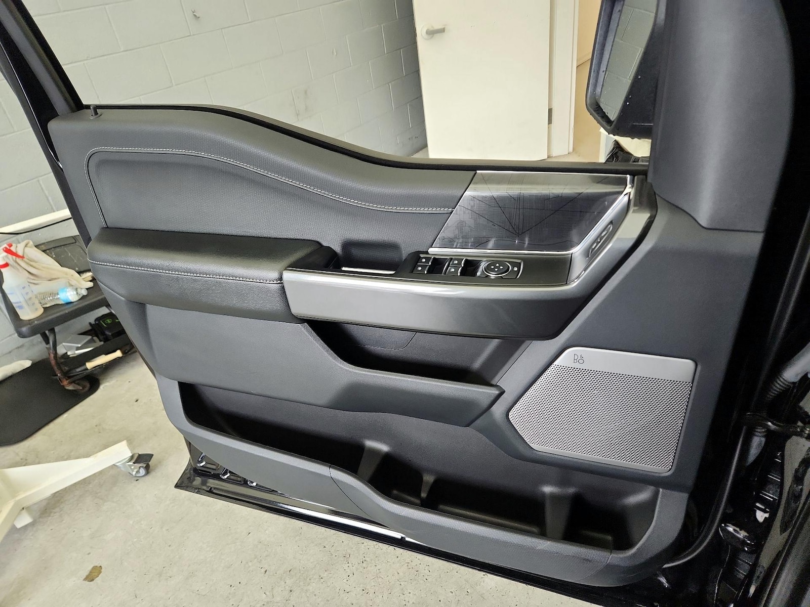 2023 Ford F-150 XLT - Photo 13