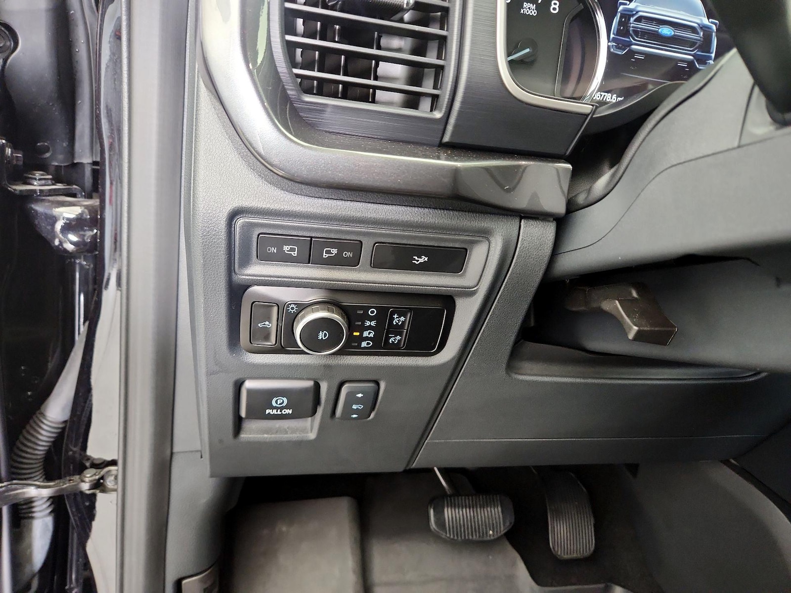 2023 Ford F-150 XLT - Photo 14