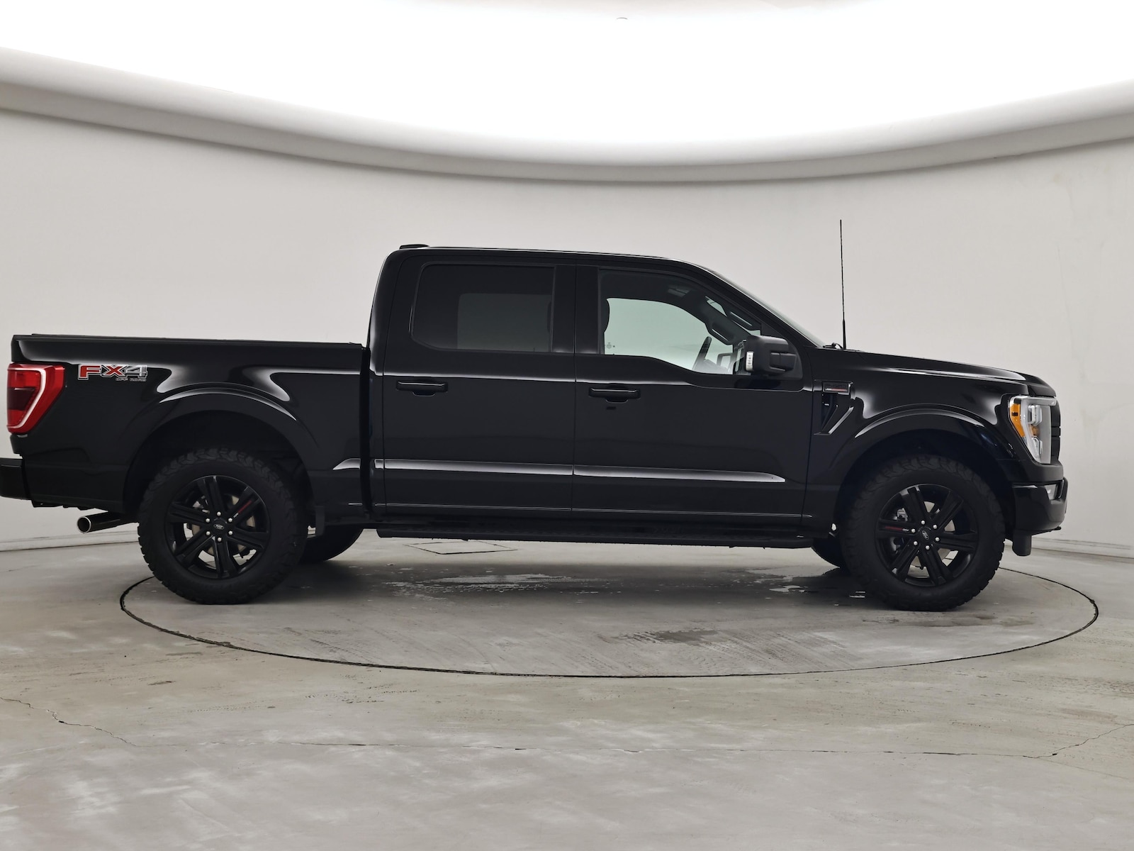 2023 Ford F-150 XLT - Photo 8