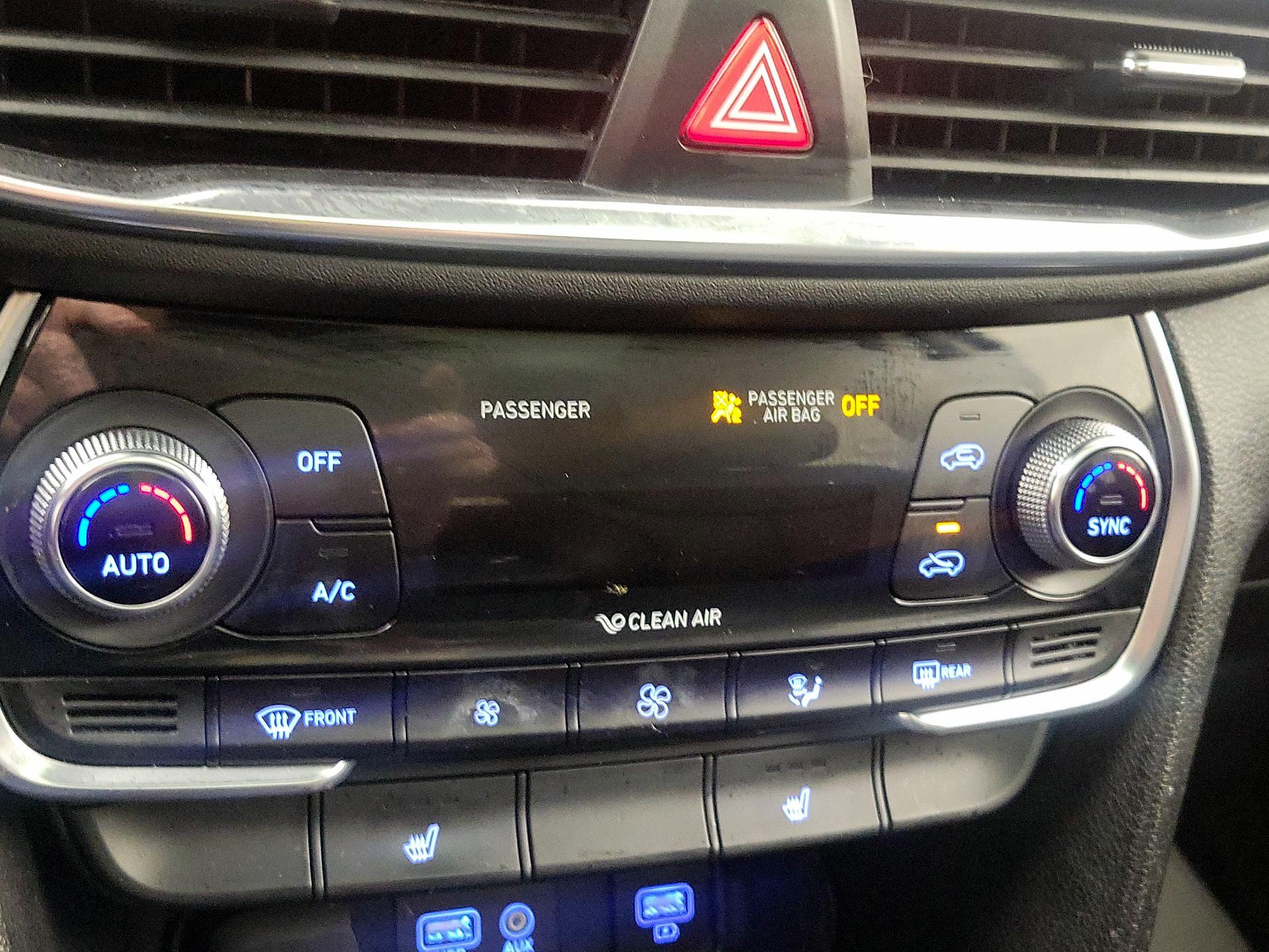 Thumbnail: 2019 Hyundai Santa Fe - 16