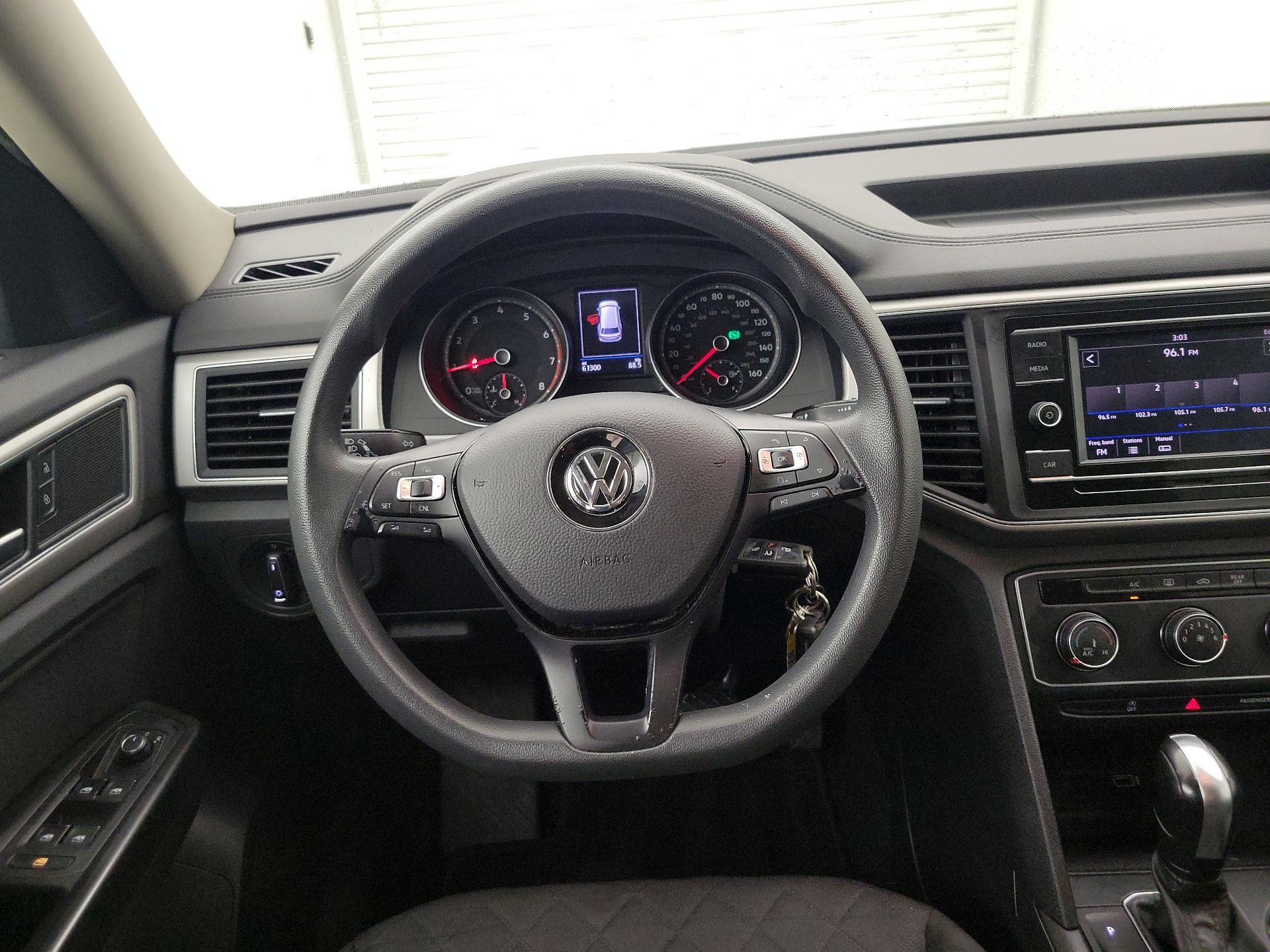 Thumbnail: 2018 Volkswagen Atlas - 10