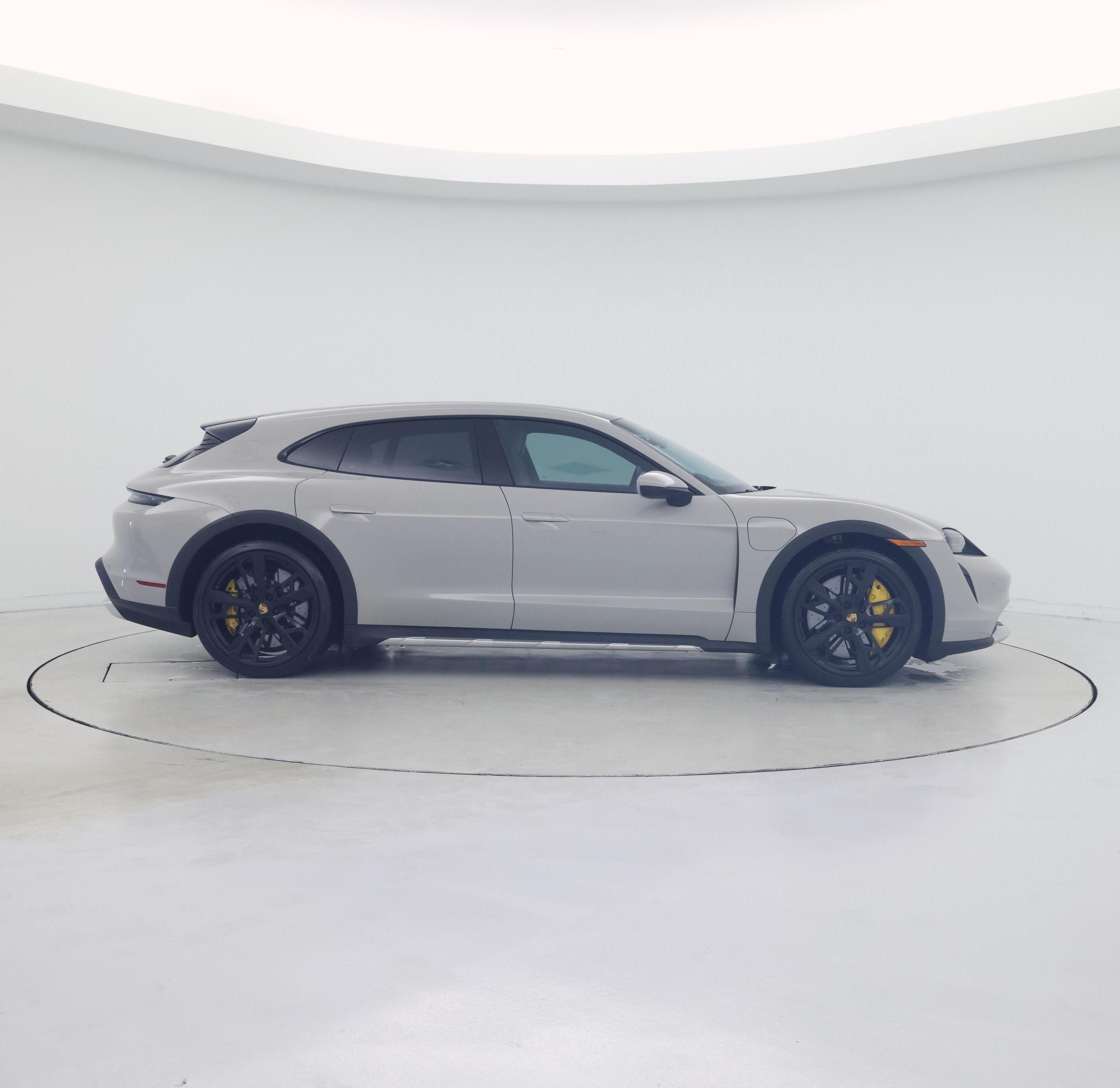 Thumbnail: 2022 Porsche Taycan - 7