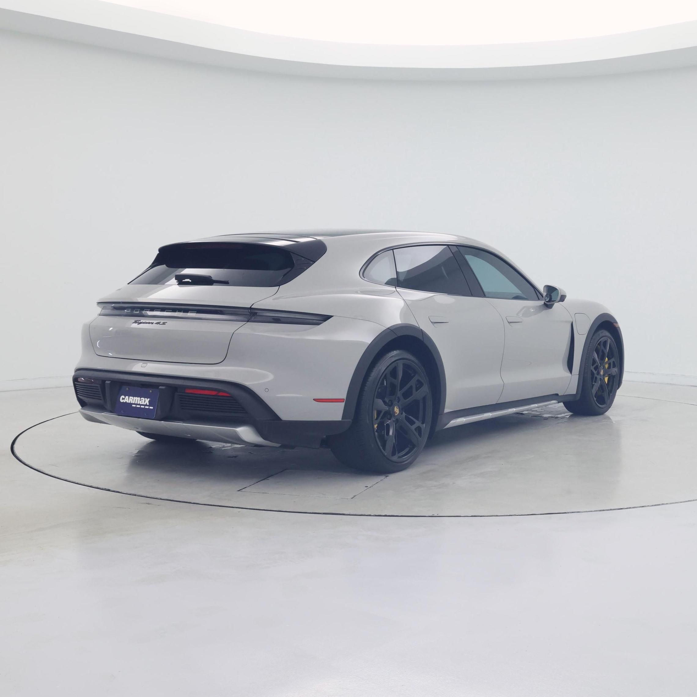 Thumbnail: 2022 Porsche Taycan - 8